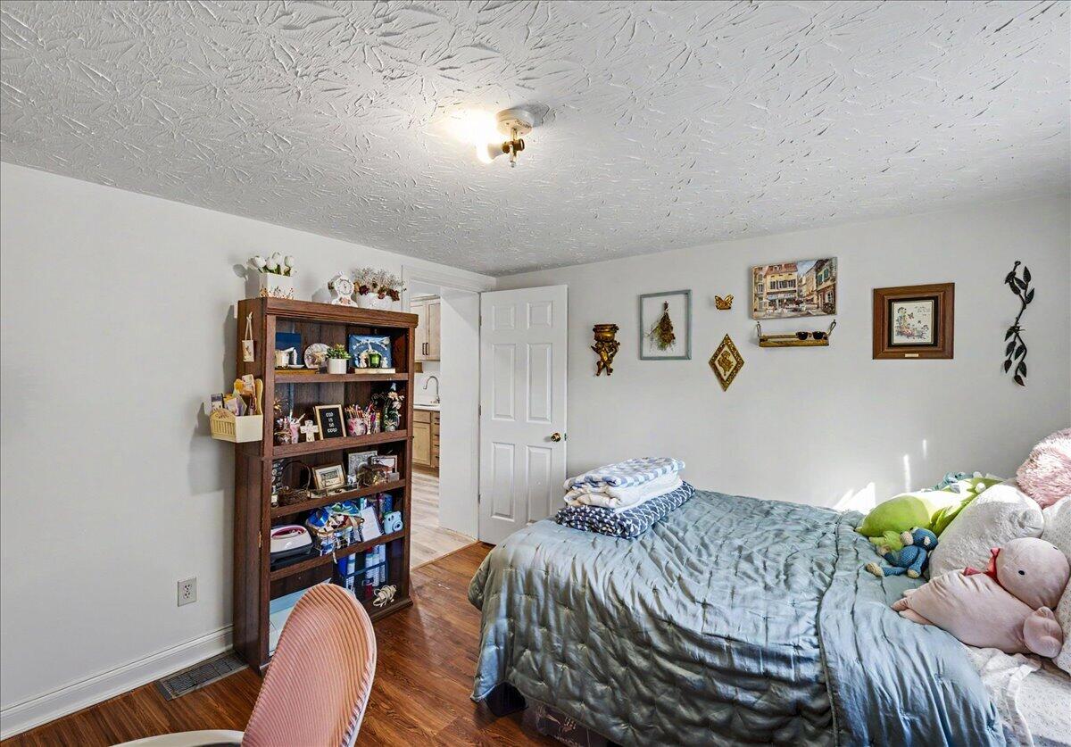 729 Hambrick Avenue Property Photo 23