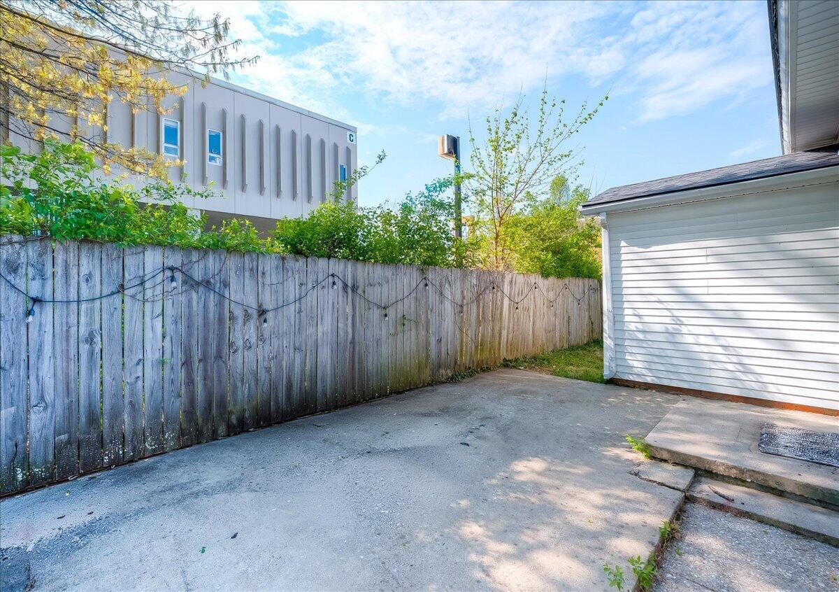 729 Hambrick Avenue Property Photo 44