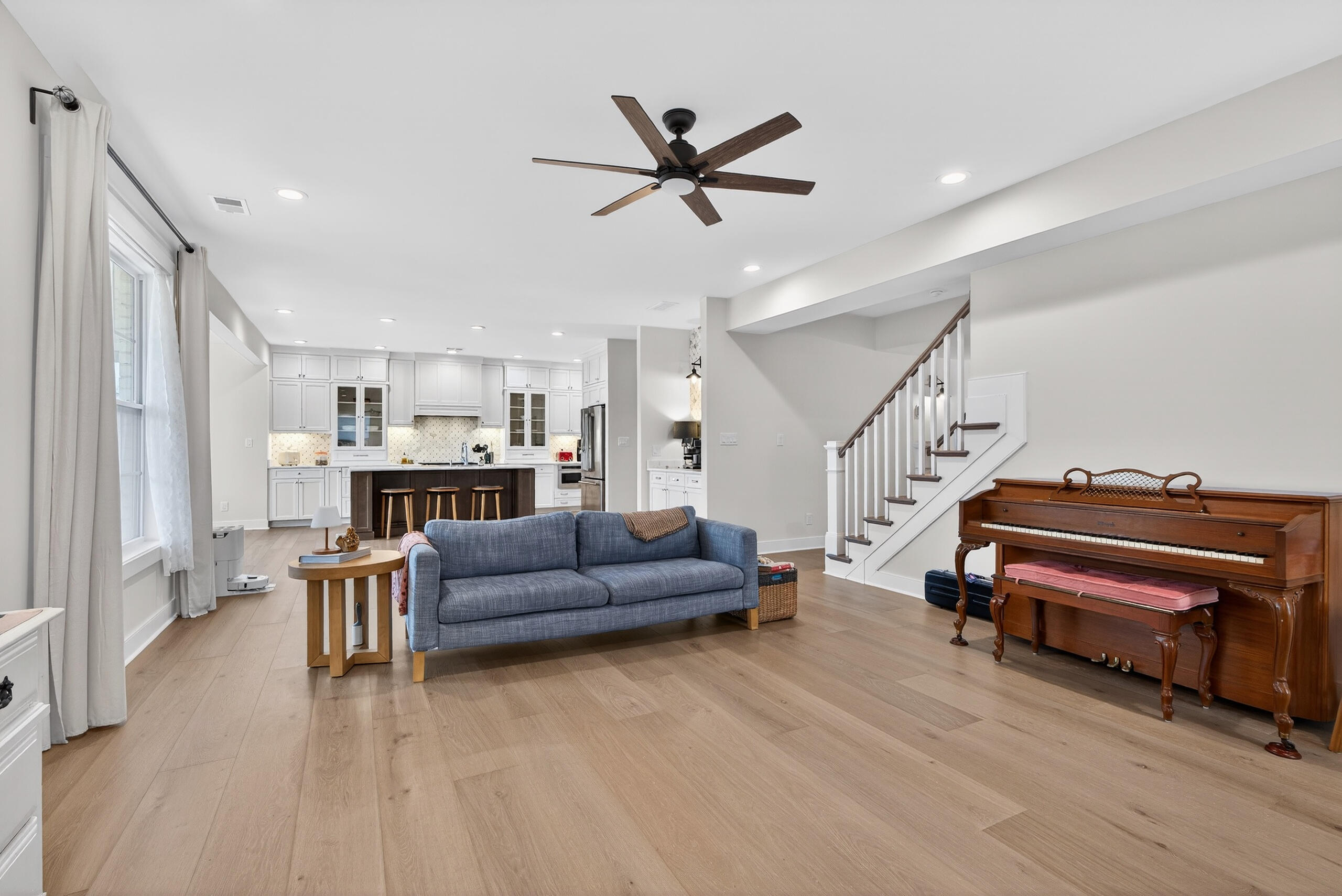 4246 Captains Court Property Photo 6