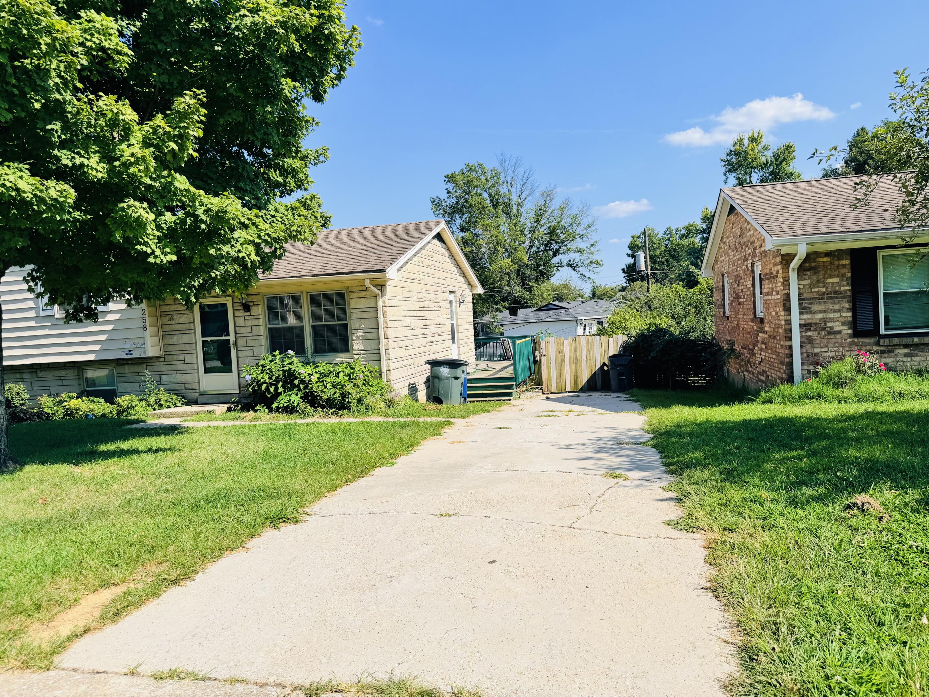 258 S Eagle Creek Drive Property Photo 4
