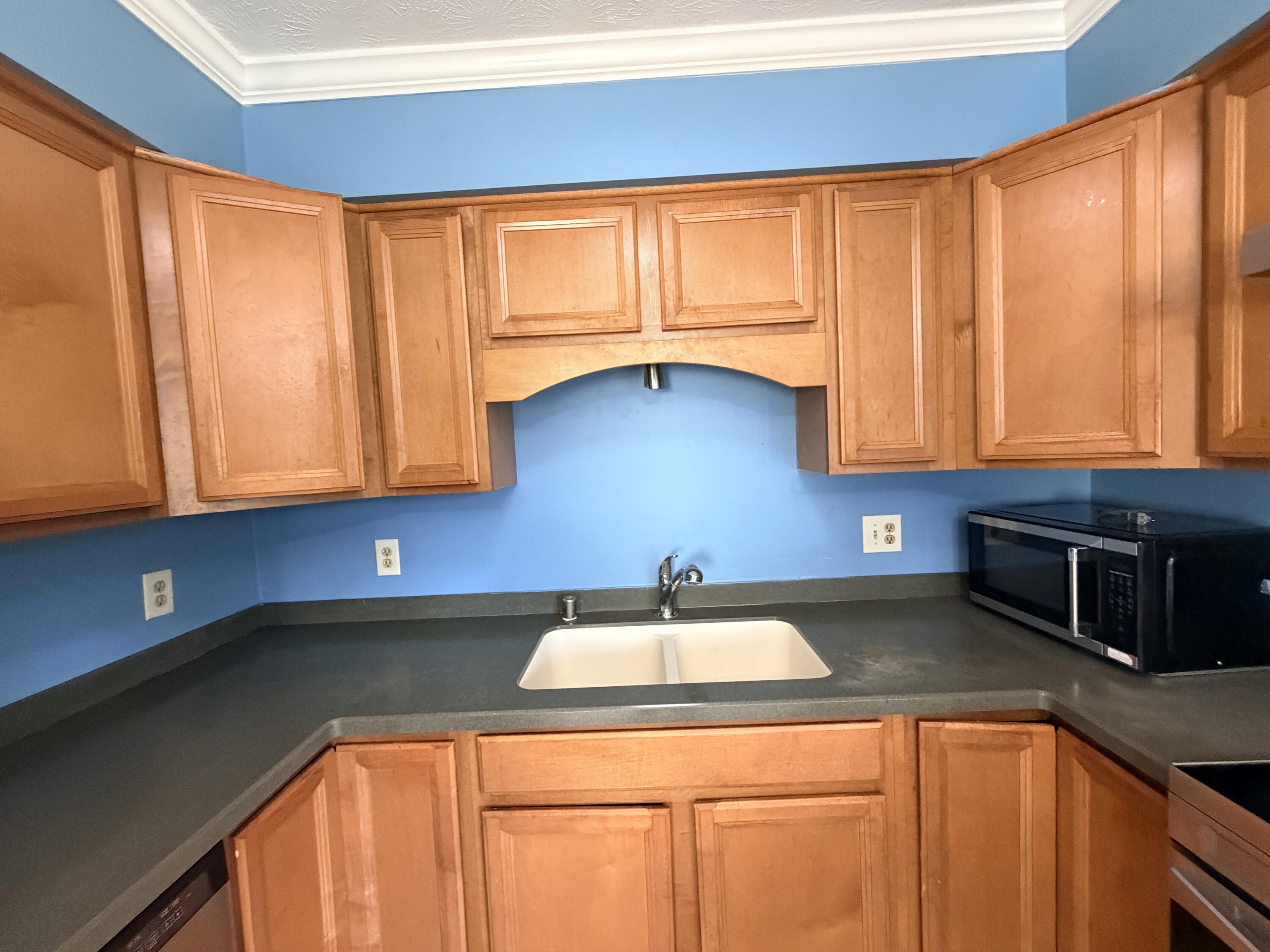 258 S Eagle Creek Drive Property Photo 10