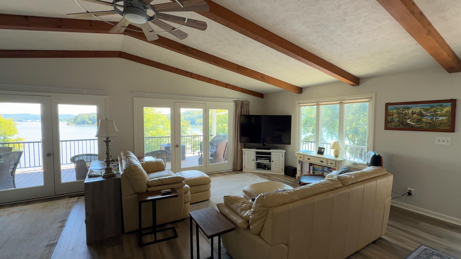 619 Skyline Drive Property Photo 1