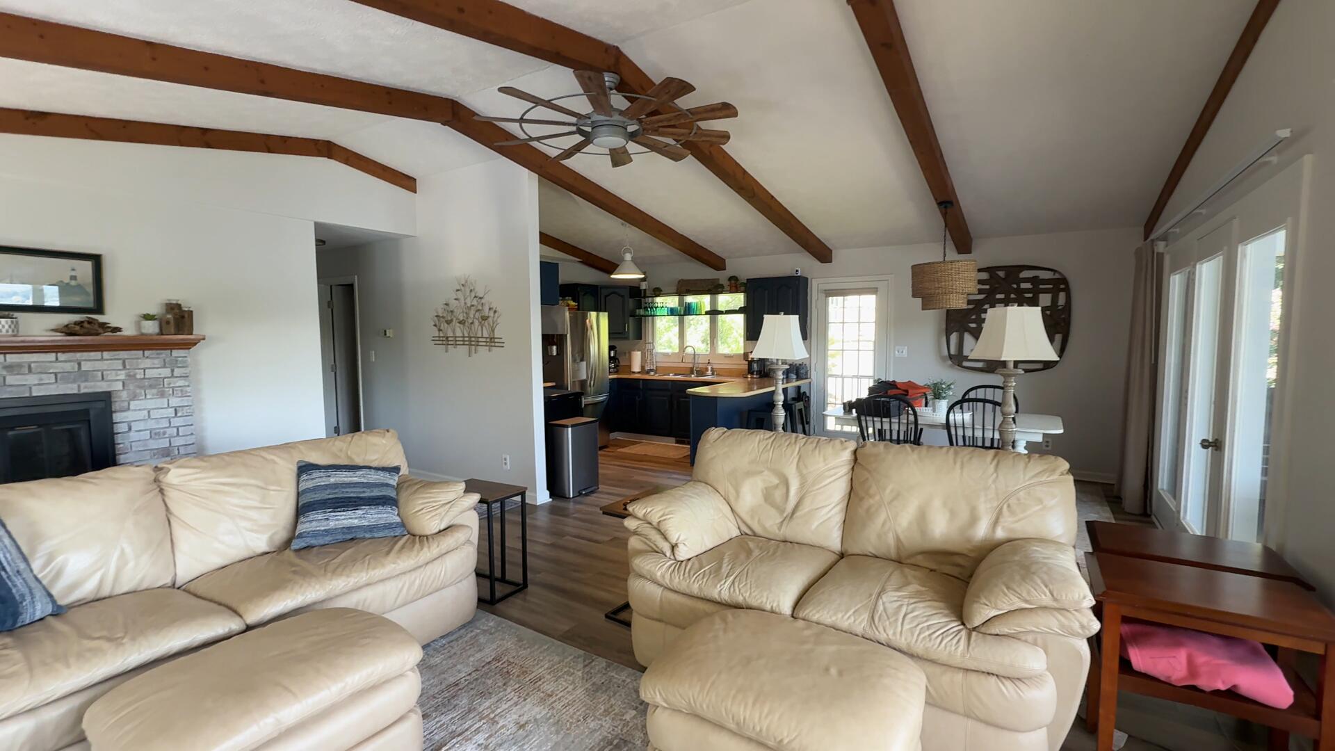 619 Skyline Drive Property Photo 3