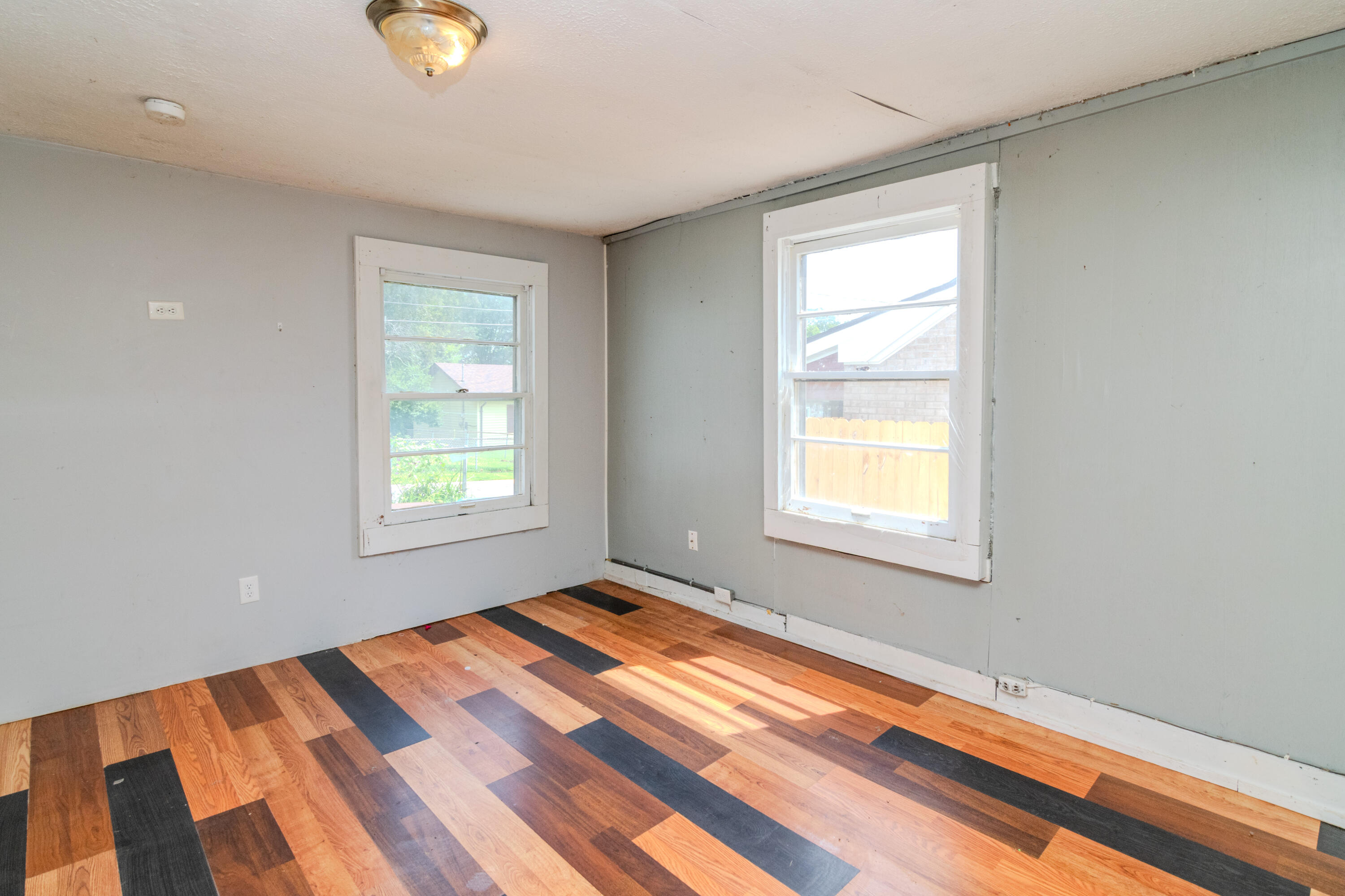 16 Denny Avenue Property Photo 6