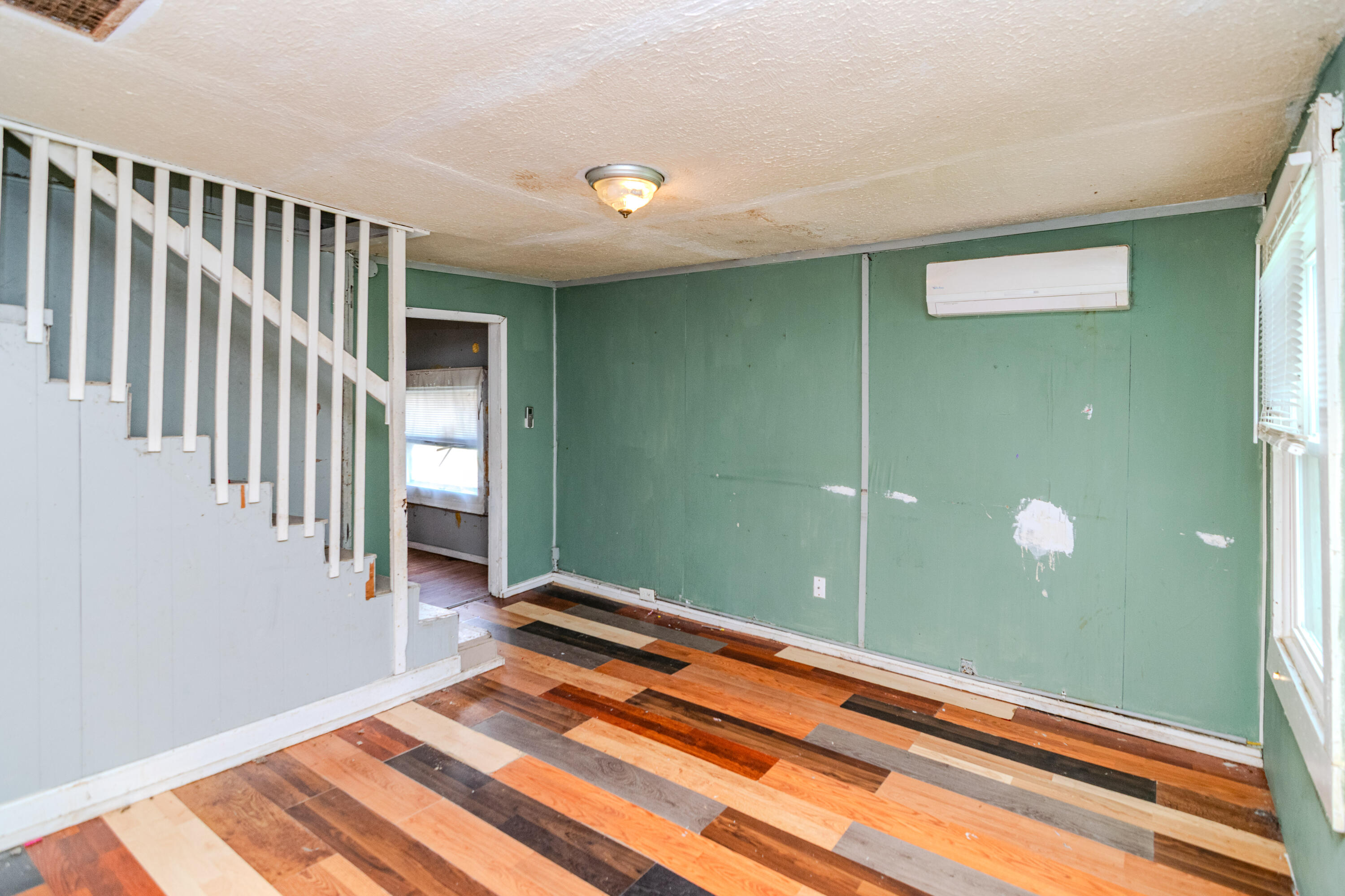 16 Denny Avenue Property Photo 9