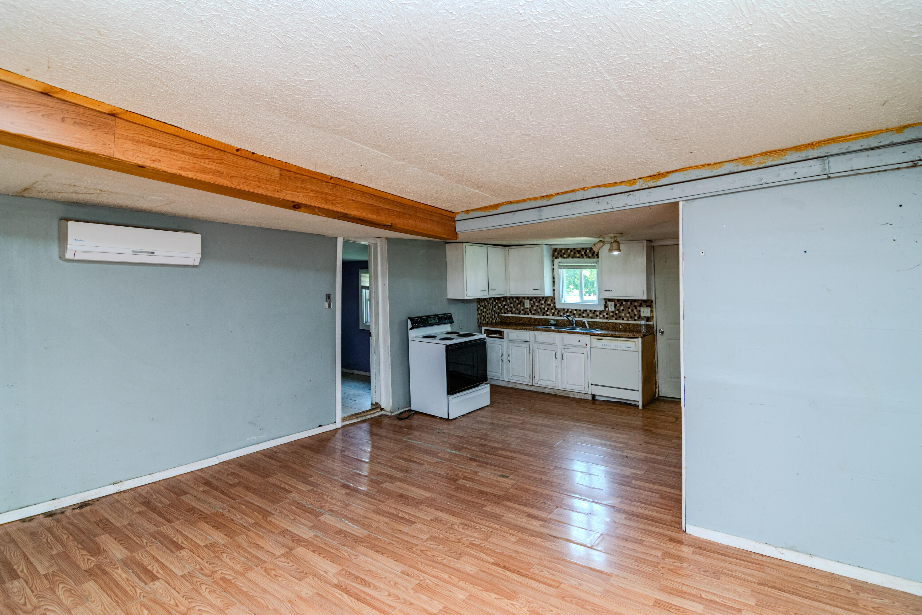 16 Denny Avenue Property Photo 13