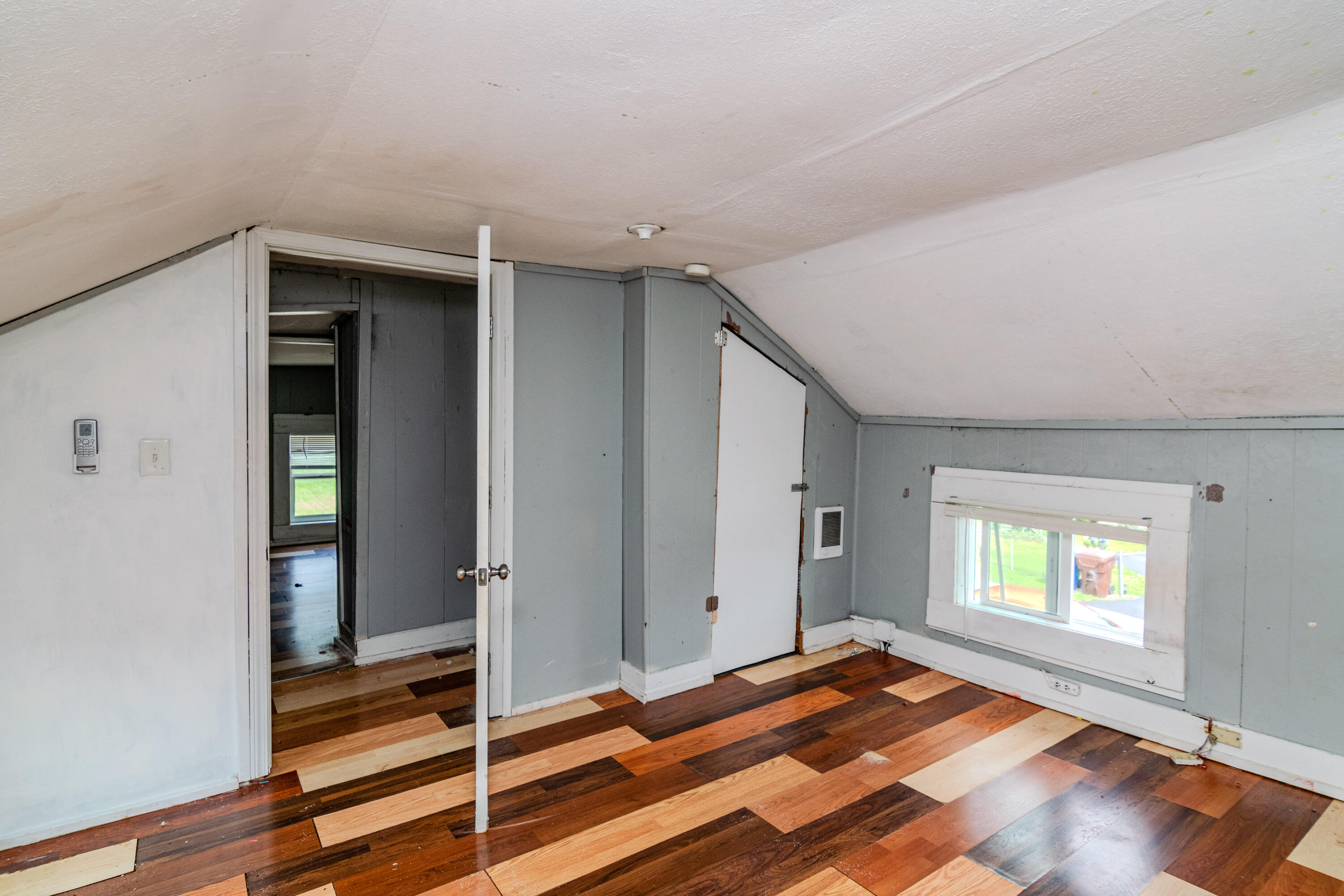 16 Denny Avenue Property Photo 26