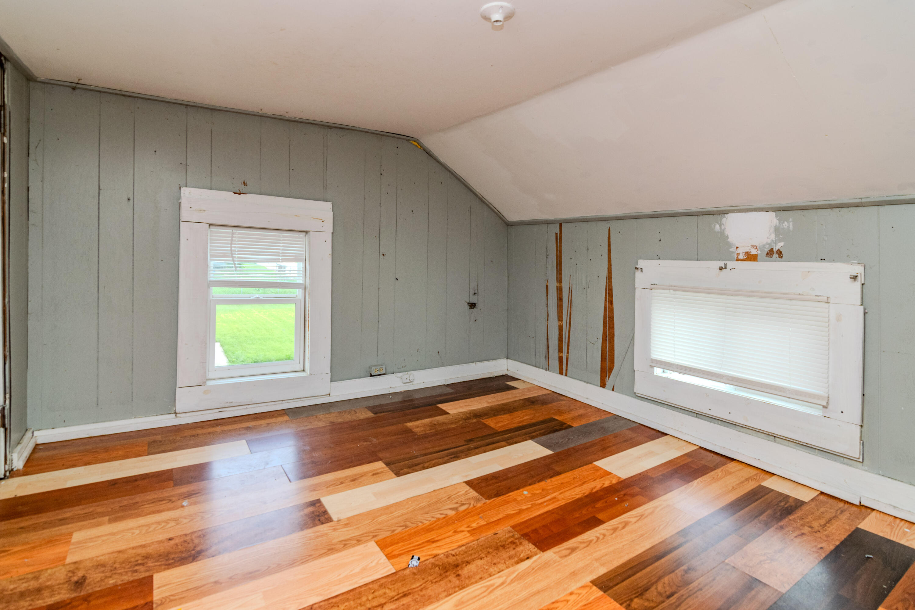 16 Denny Avenue Property Photo 28