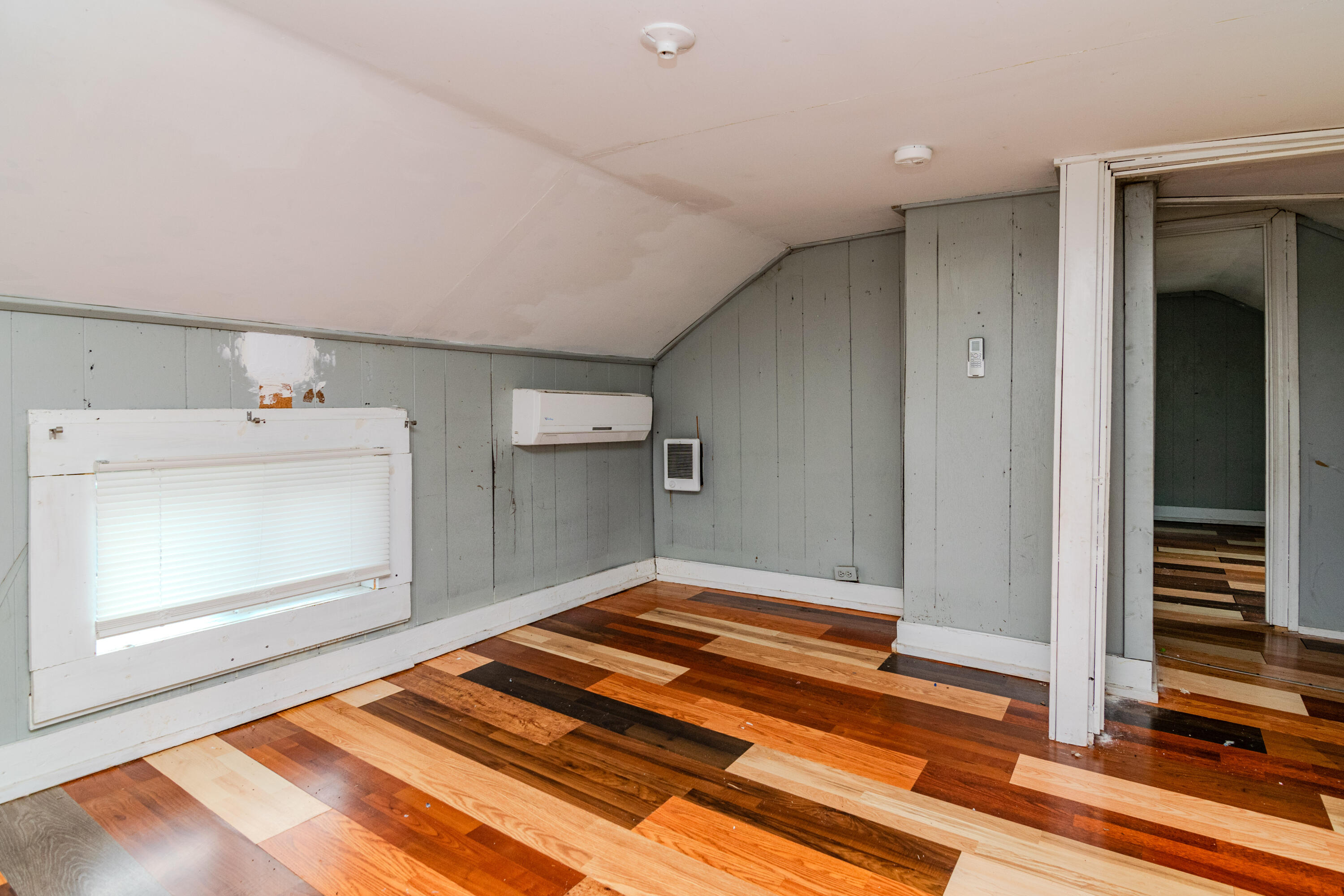 16 Denny Avenue Property Photo 30