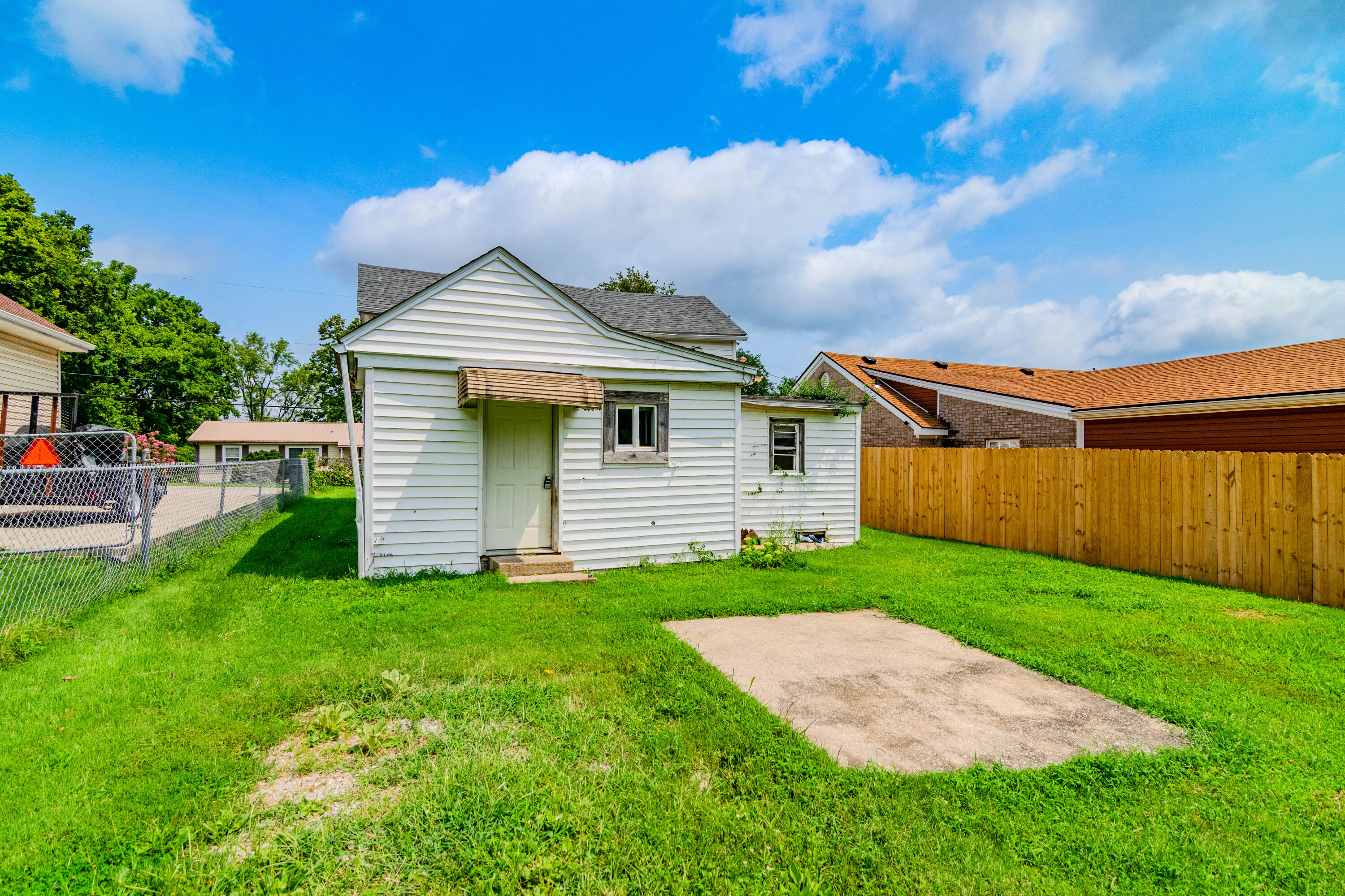 16 Denny Avenue Property Photo 36