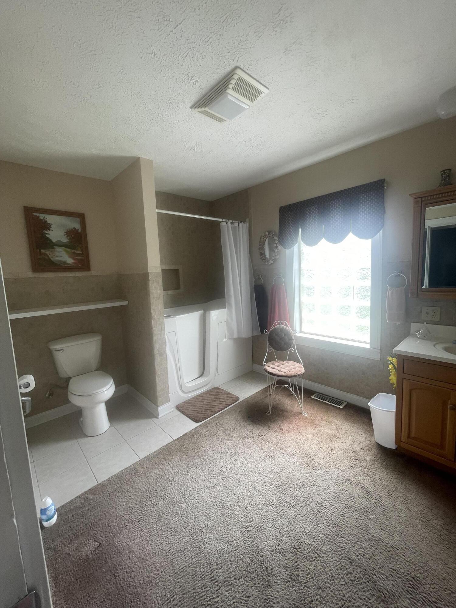 312 N Broadway Property Photo 13