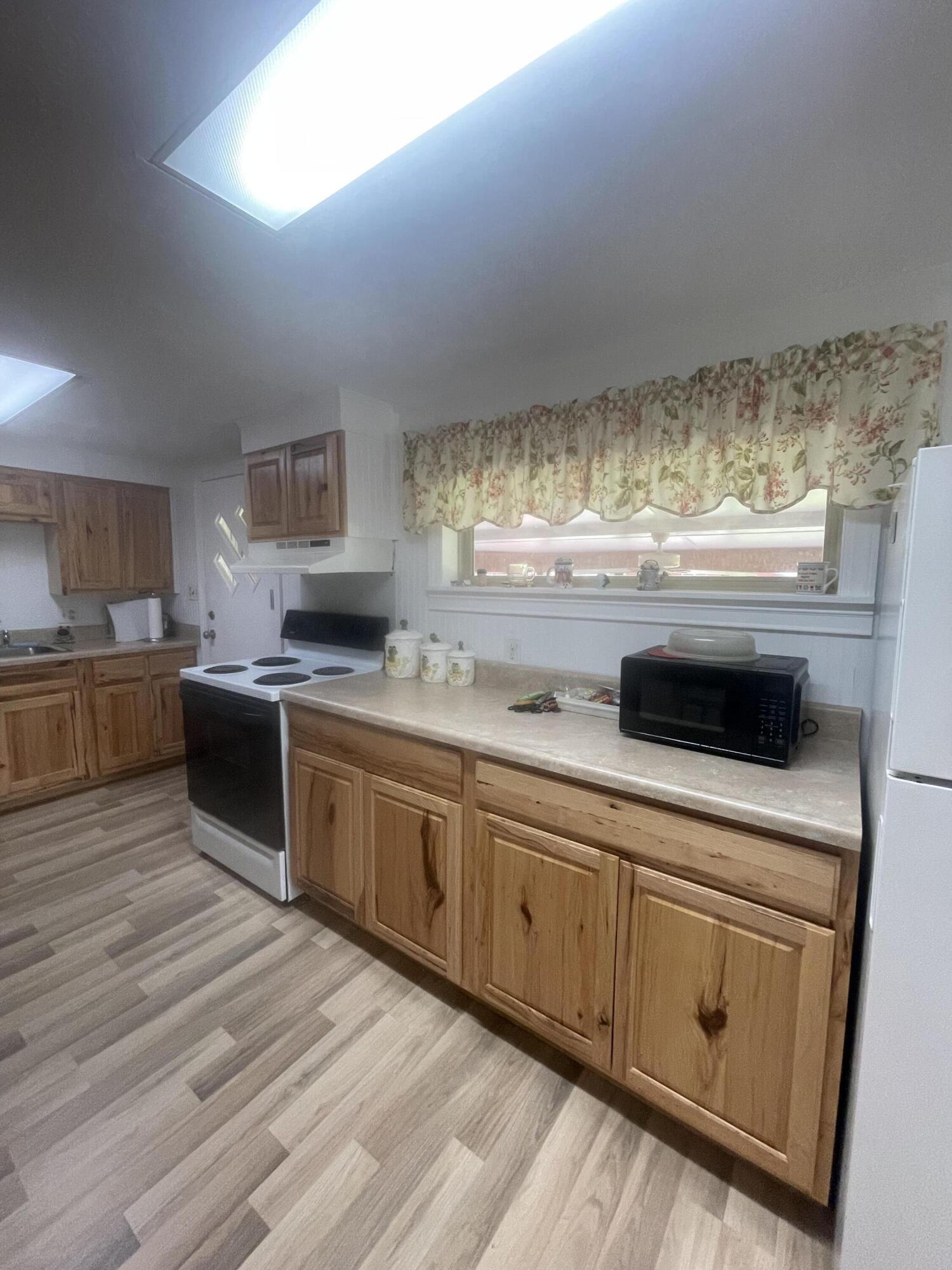 312 N Broadway Property Photo 18