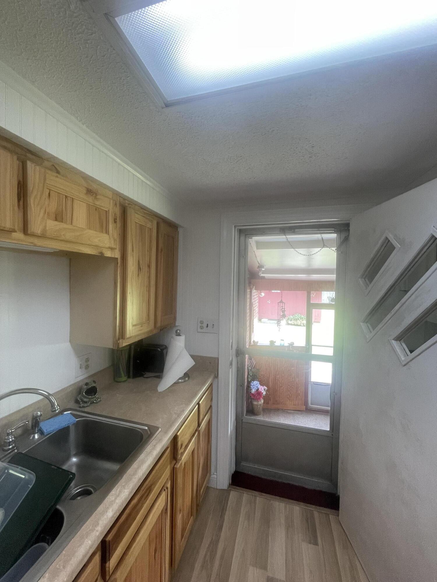 312 N Broadway Property Photo 19