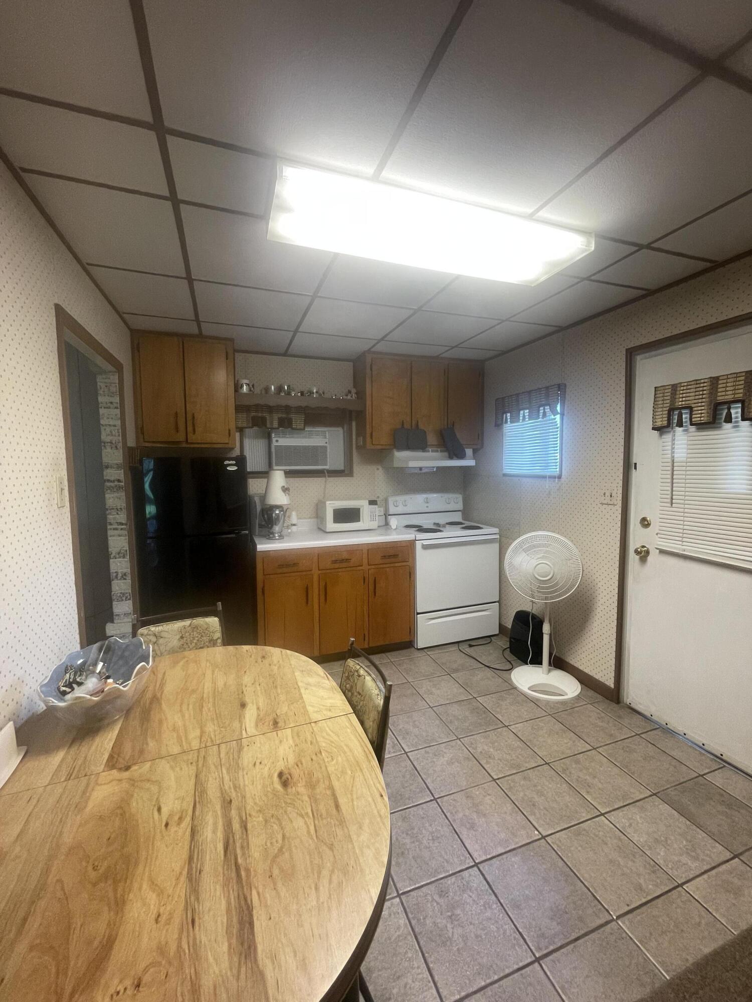 312 N Broadway Property Photo 26