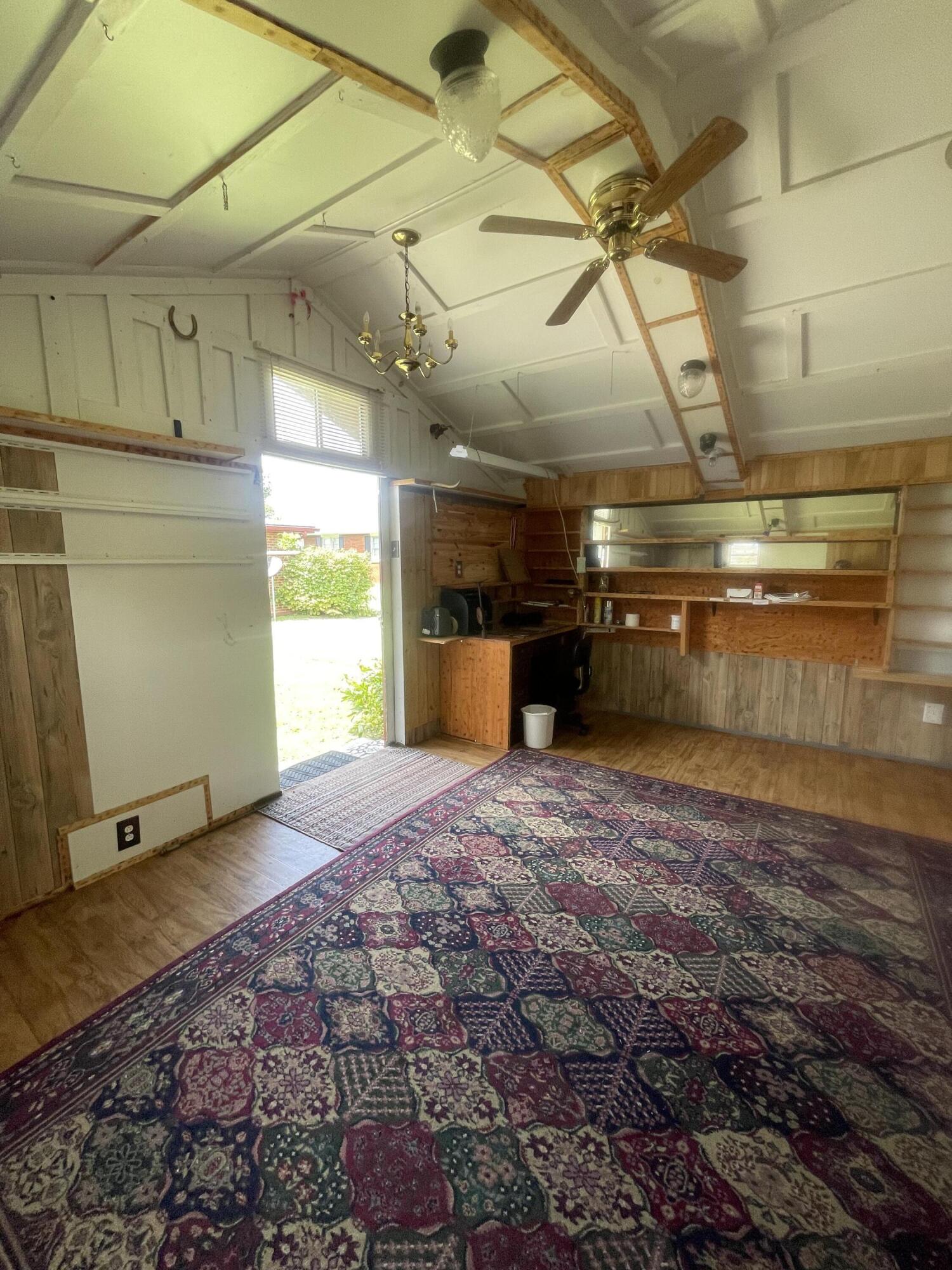 312 N Broadway Property Photo 35