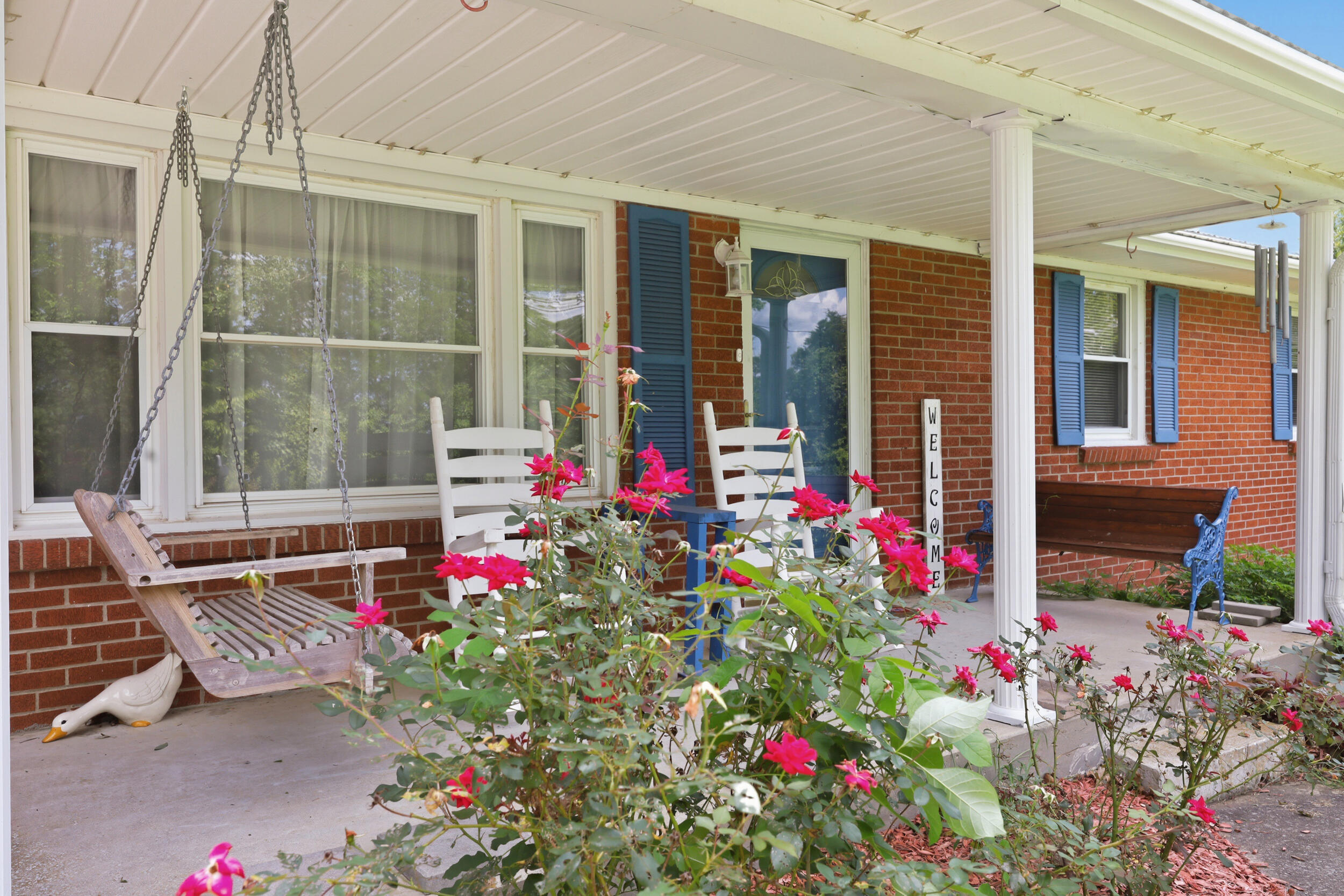 1587 Fairview Road Property Photo 2