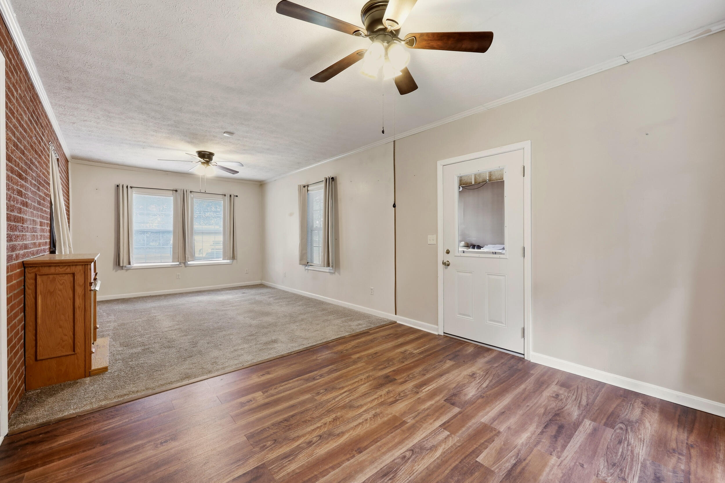 1587 Fairview Road Property Photo 8