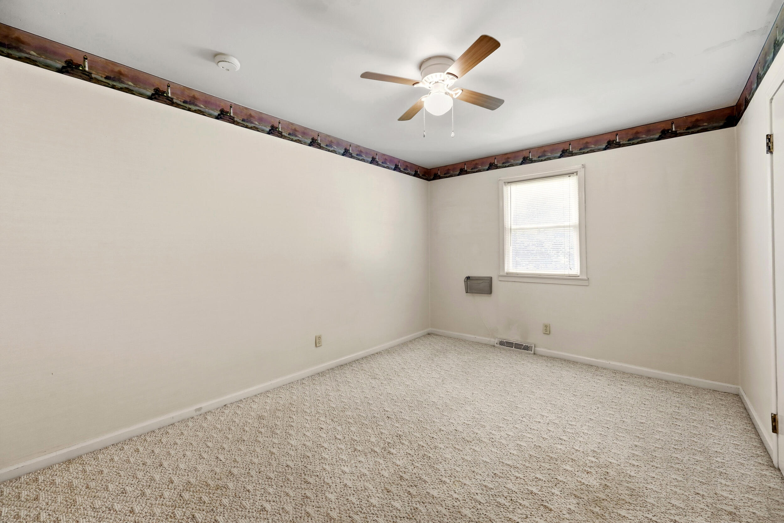 1587 Fairview Road Property Photo 16
