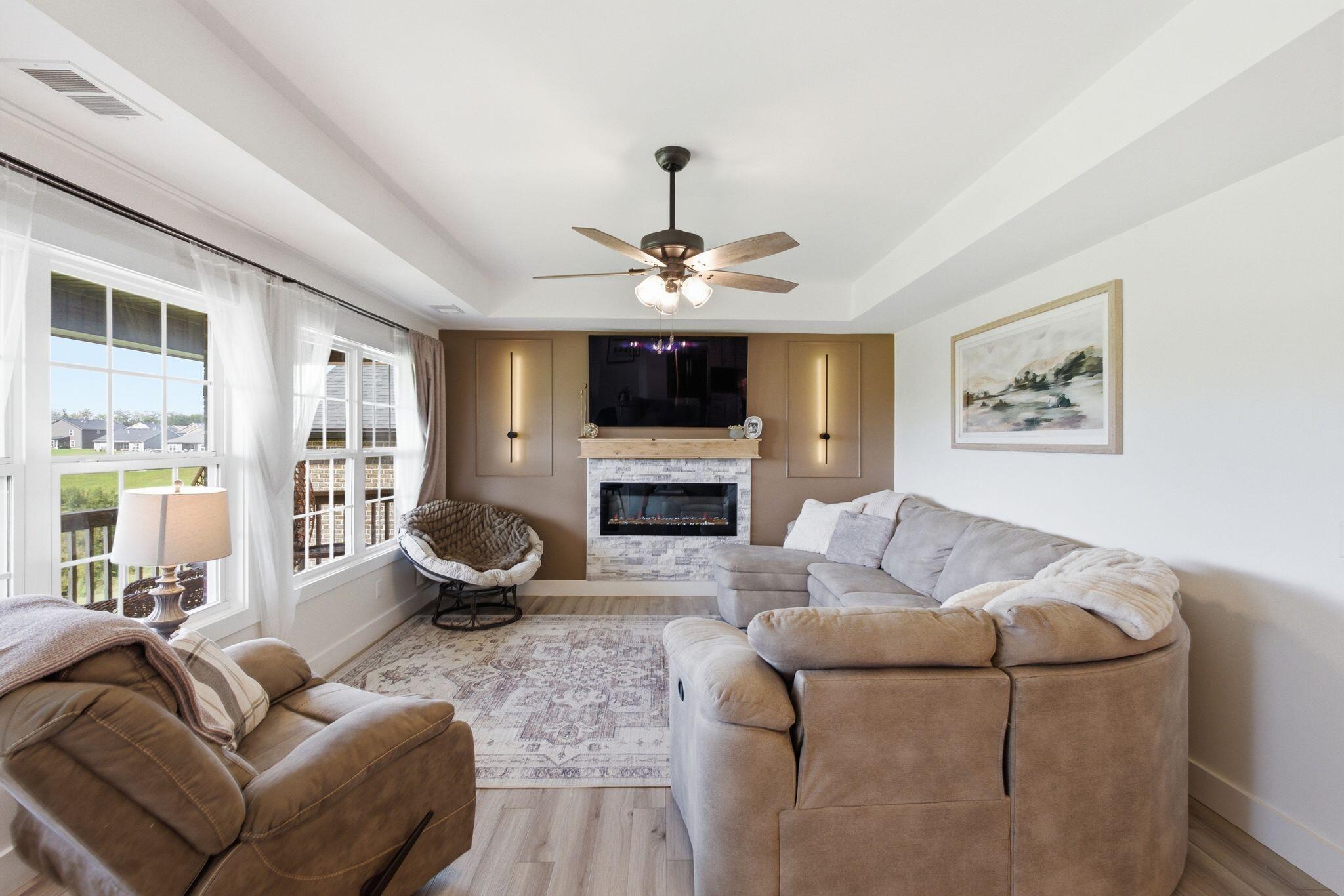 6013 Arbor Woods Way Property Photo 3