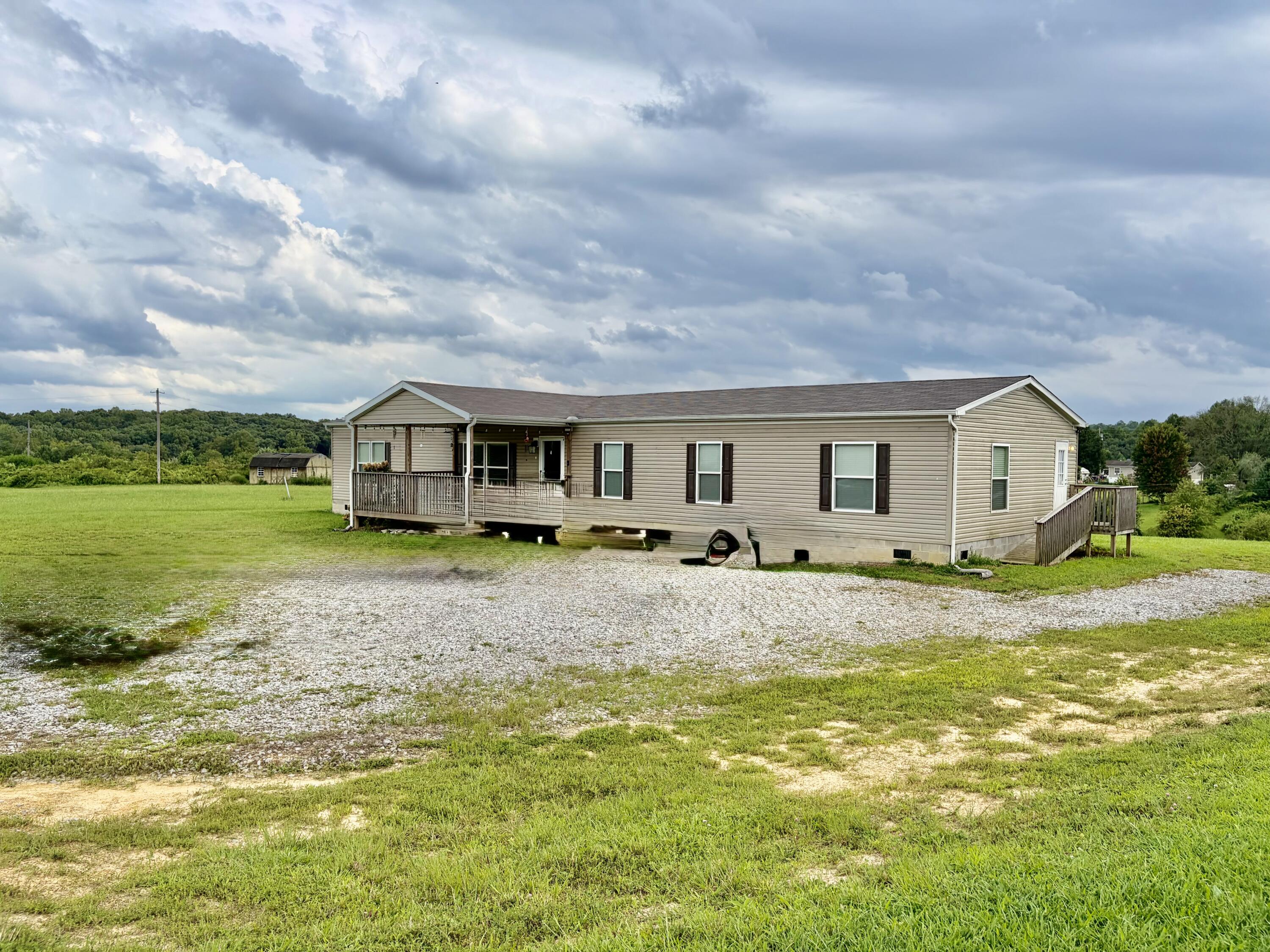 935 Stoney Fork Road Property Photo 3