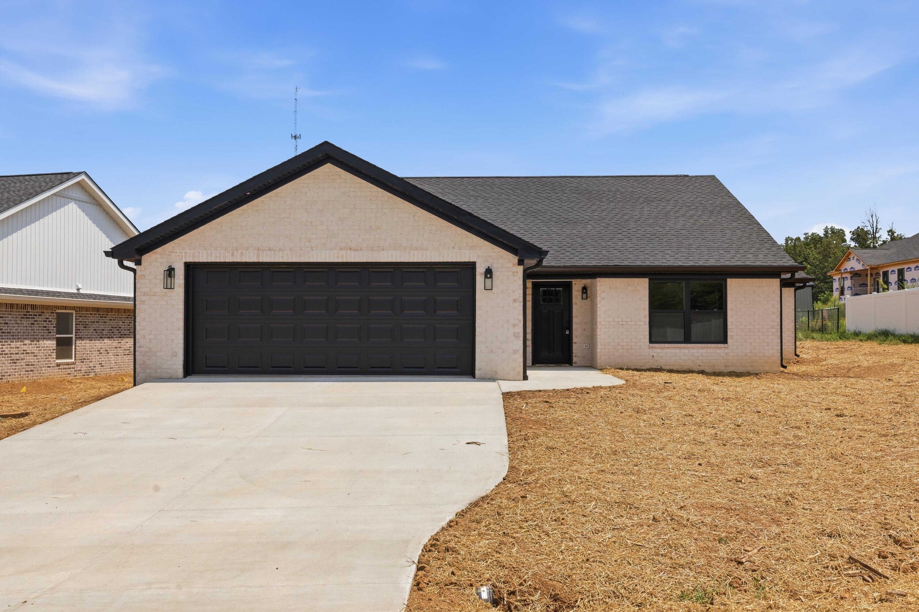 100 Clover Crescent Property Photo 1