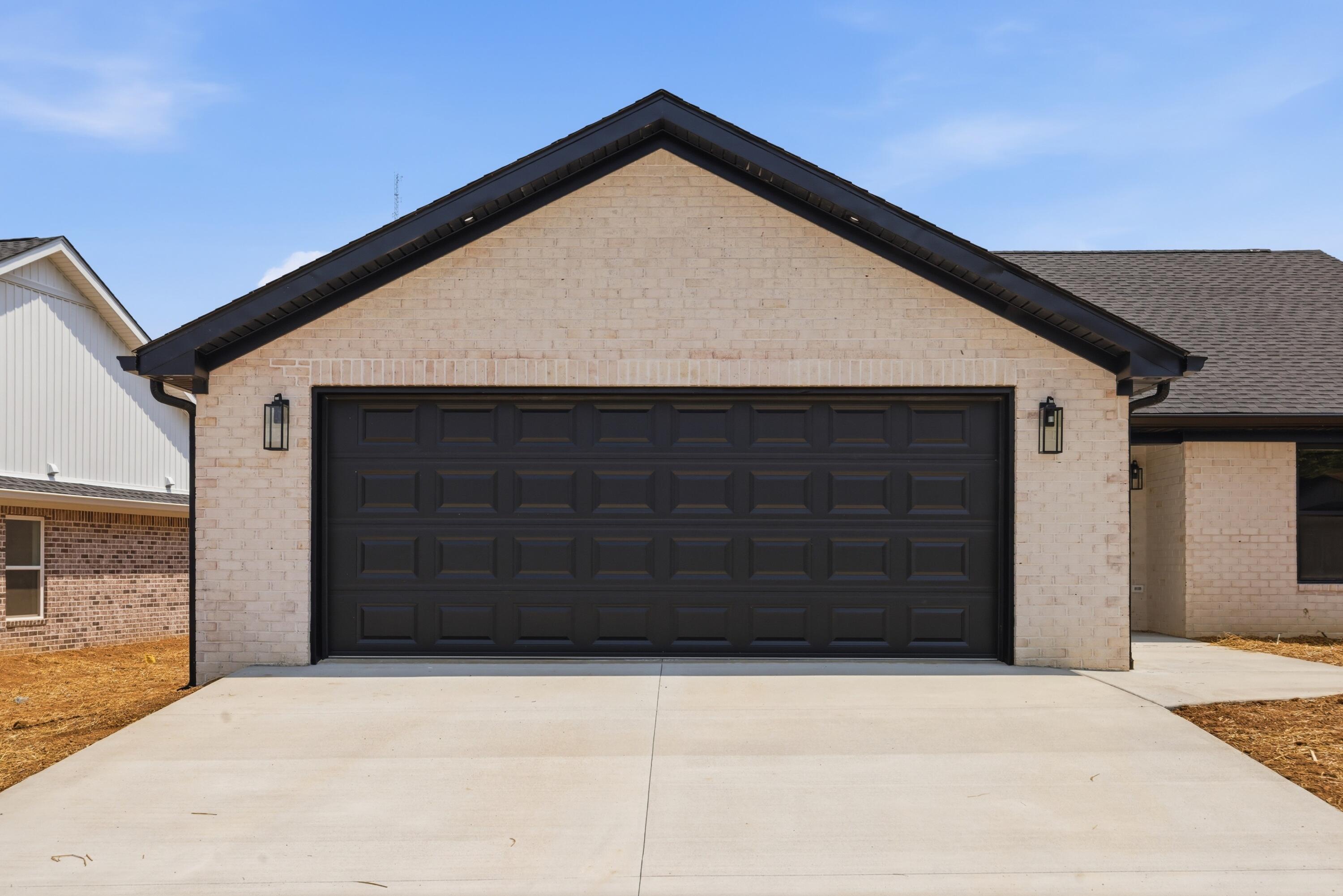 100 Clover Crescent Property Photo 3