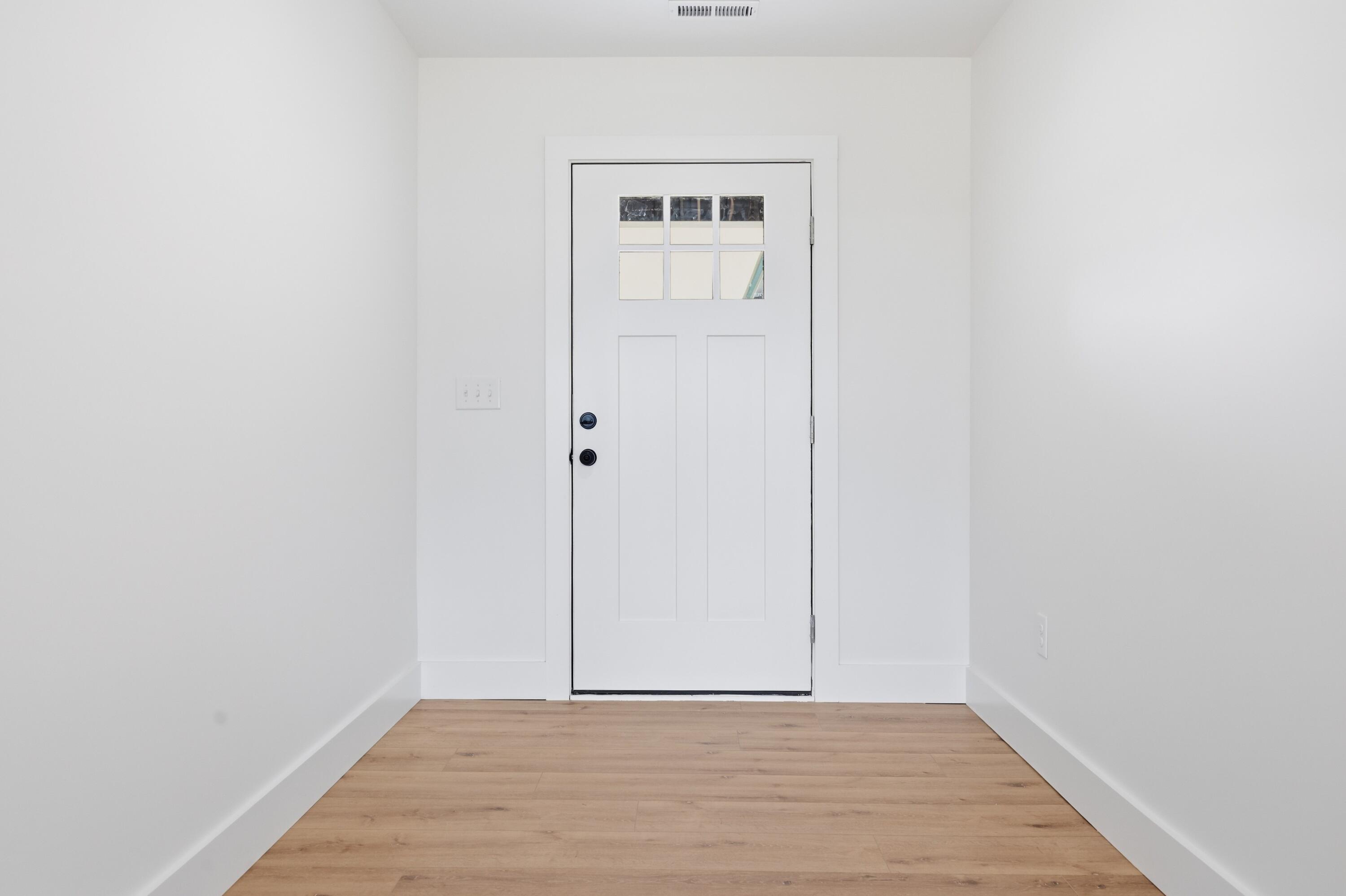 100 Clover Crescent Property Photo 7