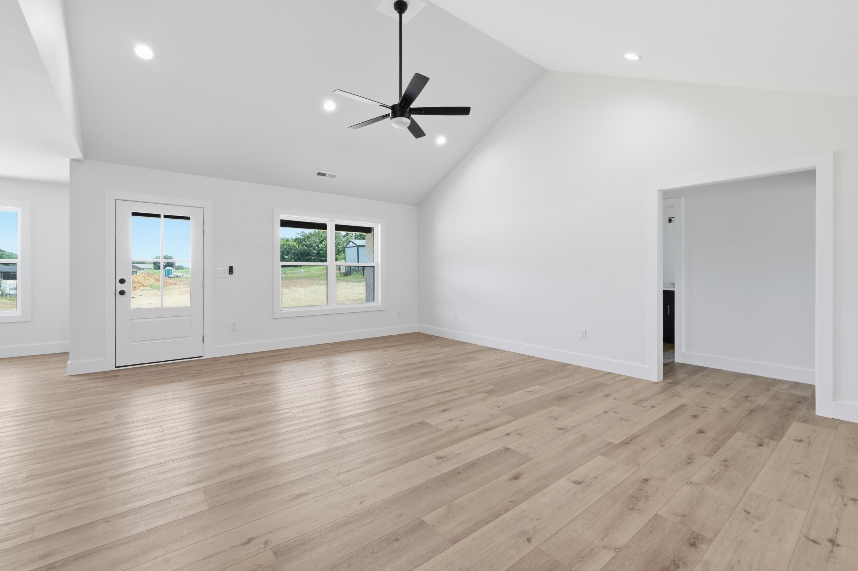 100 Clover Crescent Property Photo 8