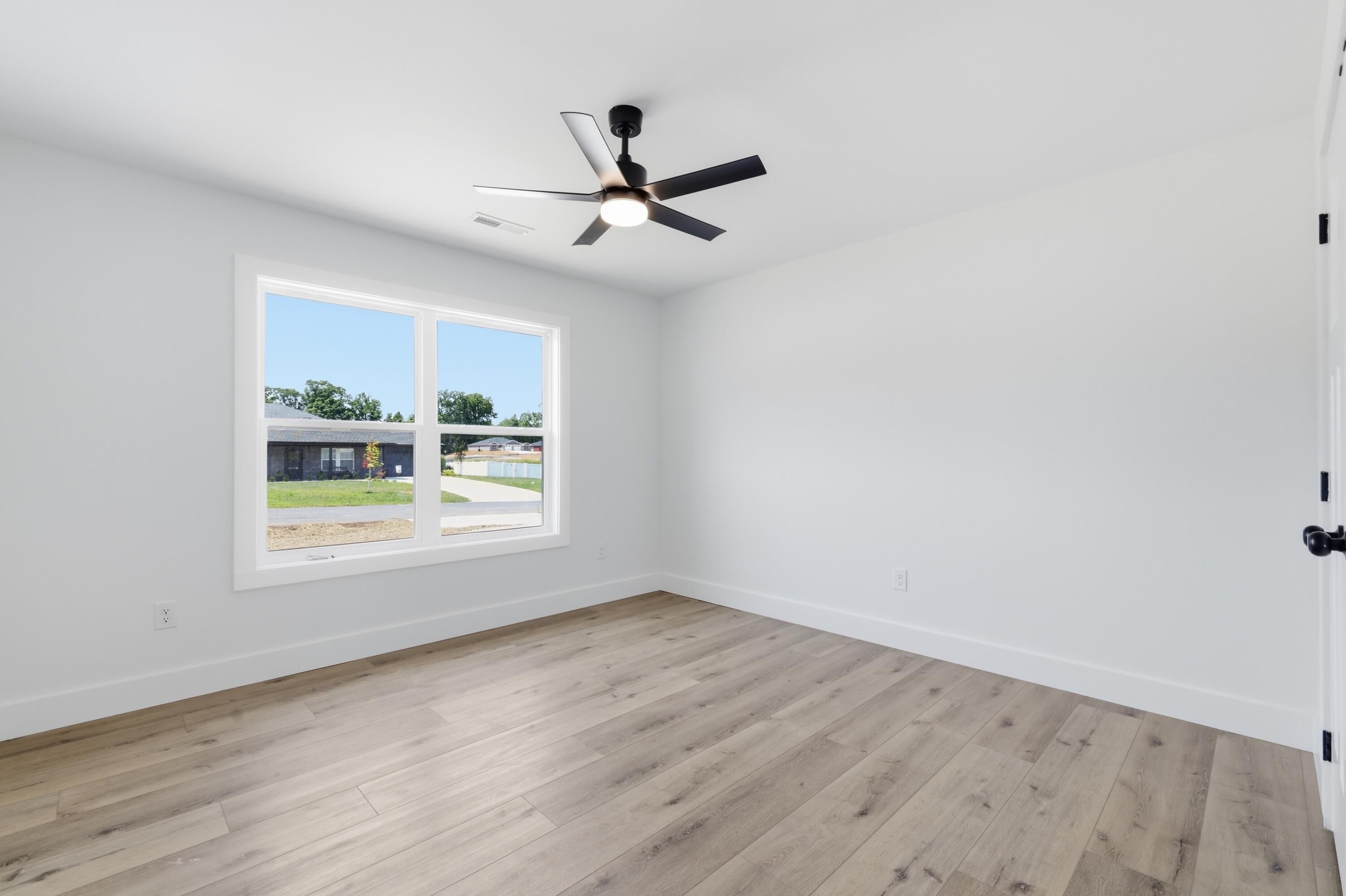 100 Clover Crescent Property Photo 21
