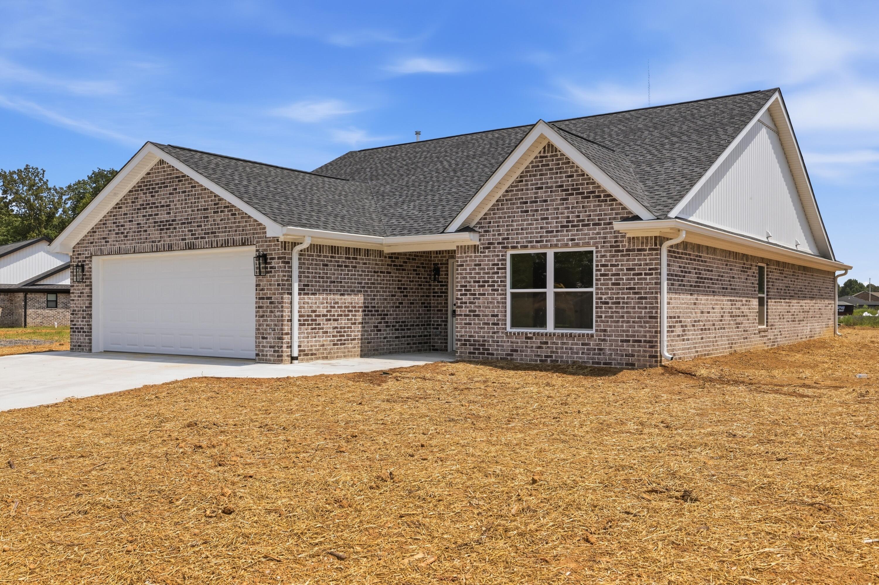 110 Clover Crescent Property Photo 2