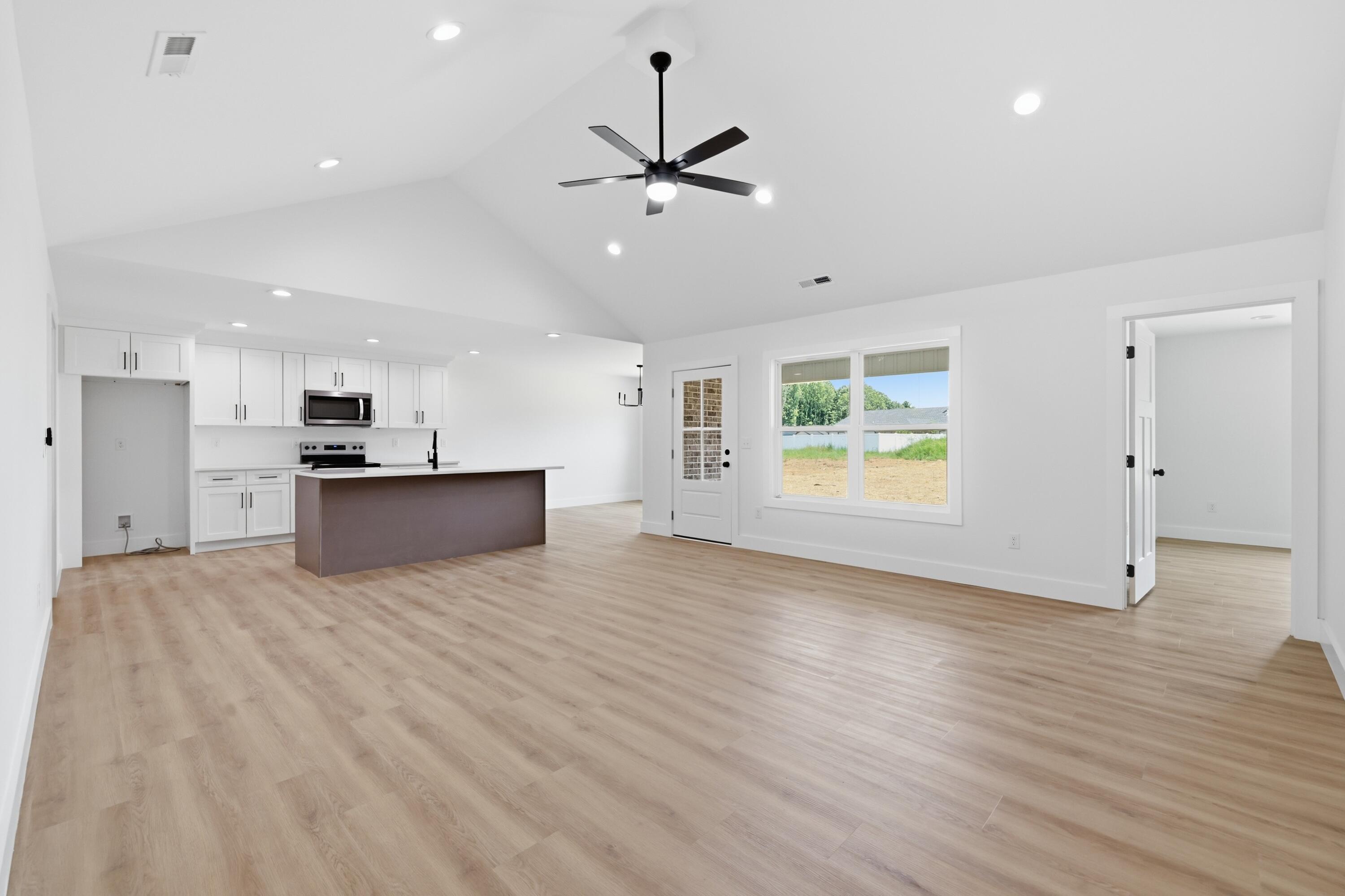 110 Clover Crescent Property Photo 8