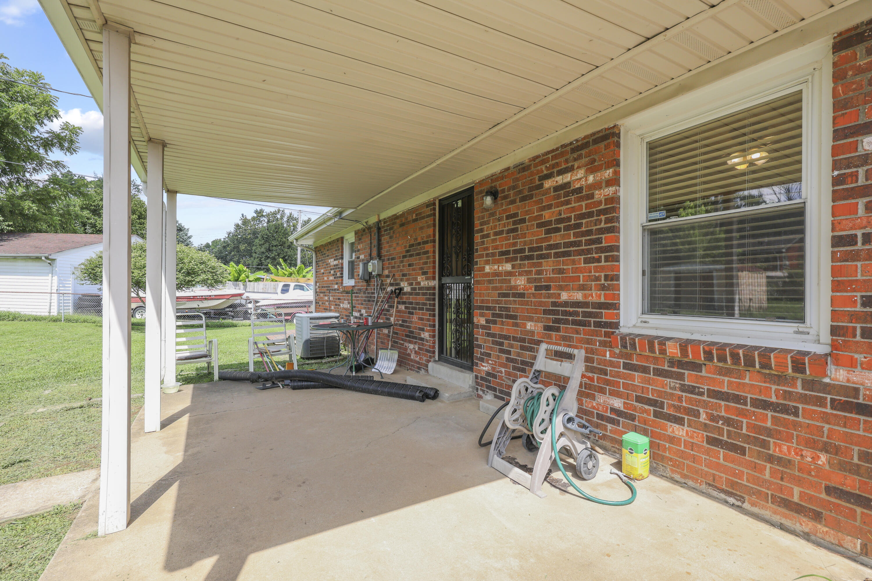 686 Harr Circle Property Photo 6