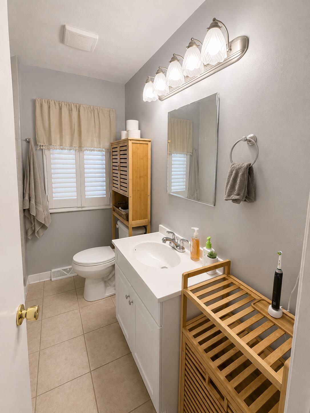 597 Meadowbrook Lane Property Photo 11