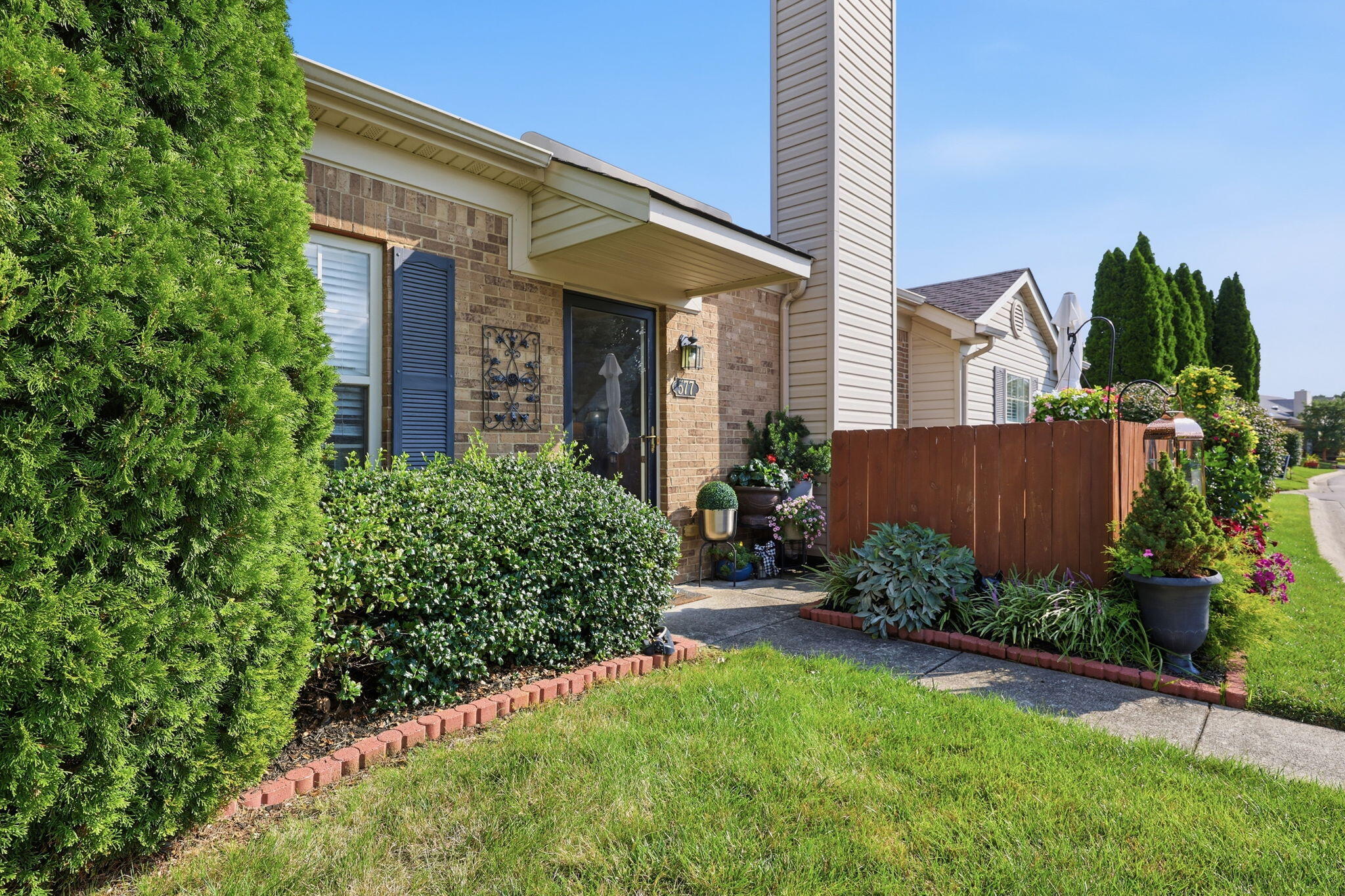 577 Goldon Trophy Trail Property Photo 3