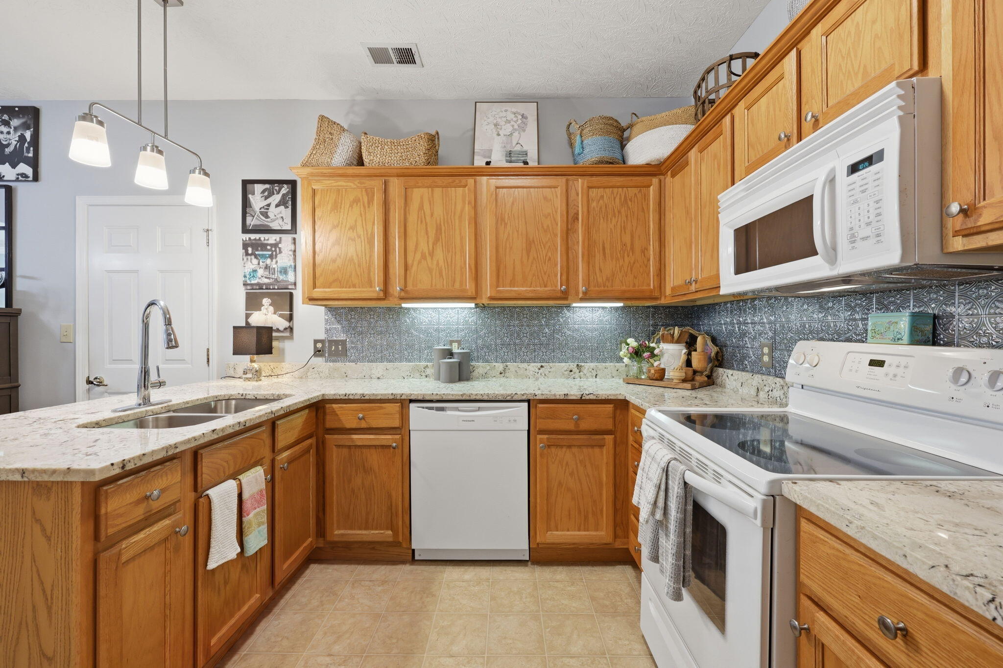 577 Goldon Trophy Trail Property Photo 32