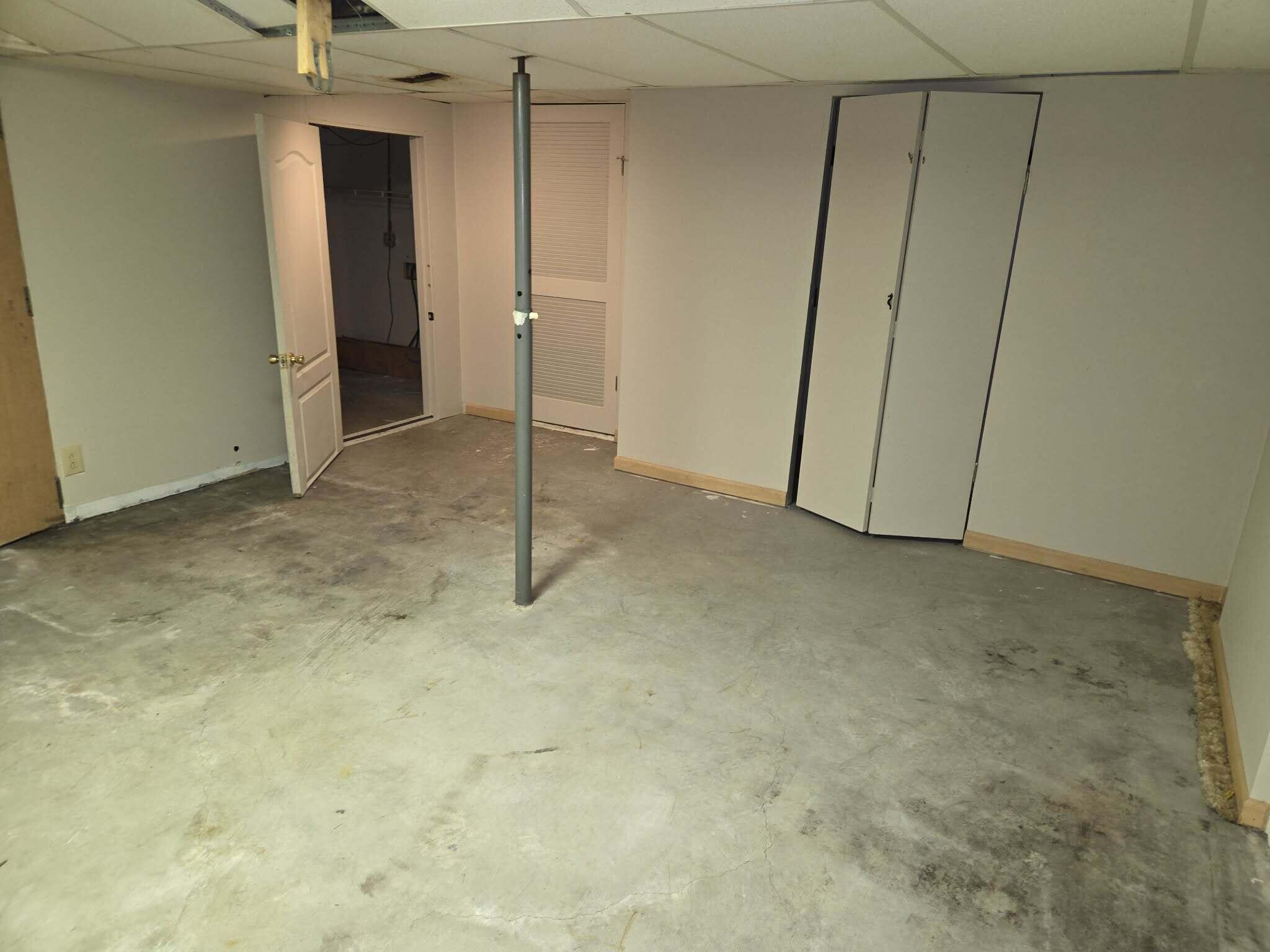 708 Broadway Street Property Photo 12