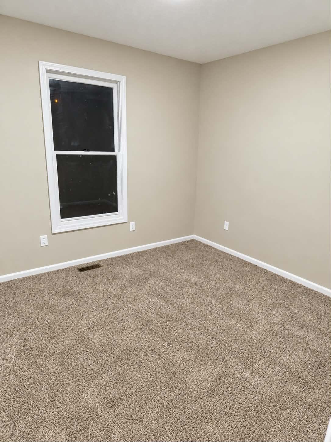 708 Broadway Street Property Photo 18