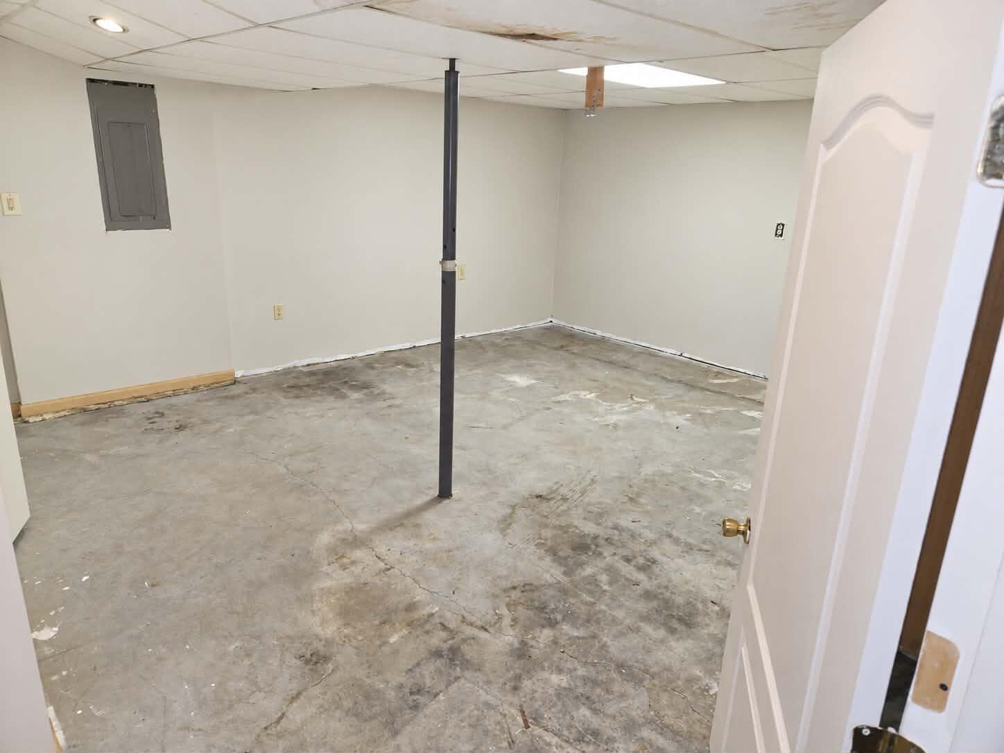 708 Broadway Street Property Photo 20