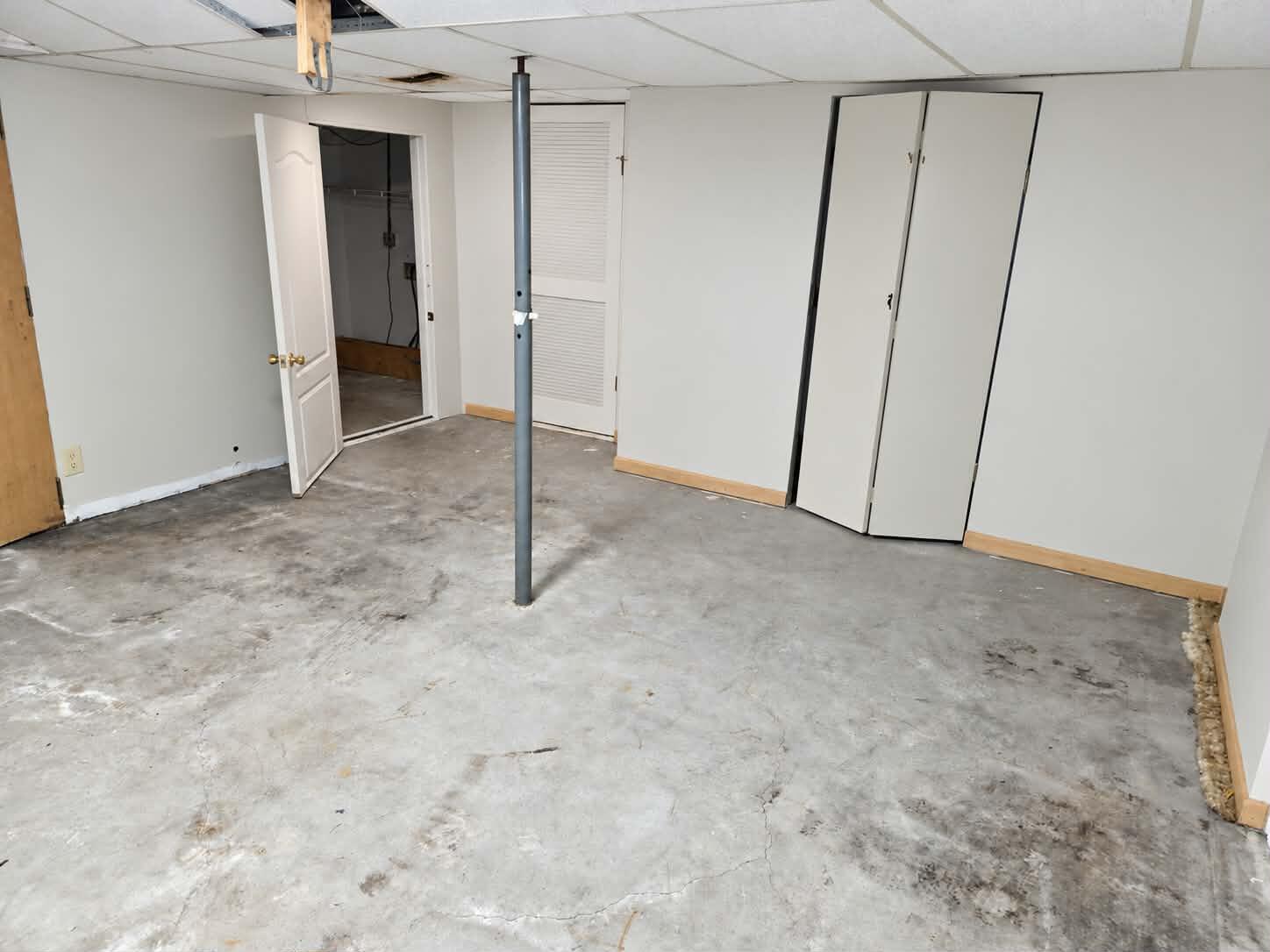 708 Broadway Street Property Photo 22