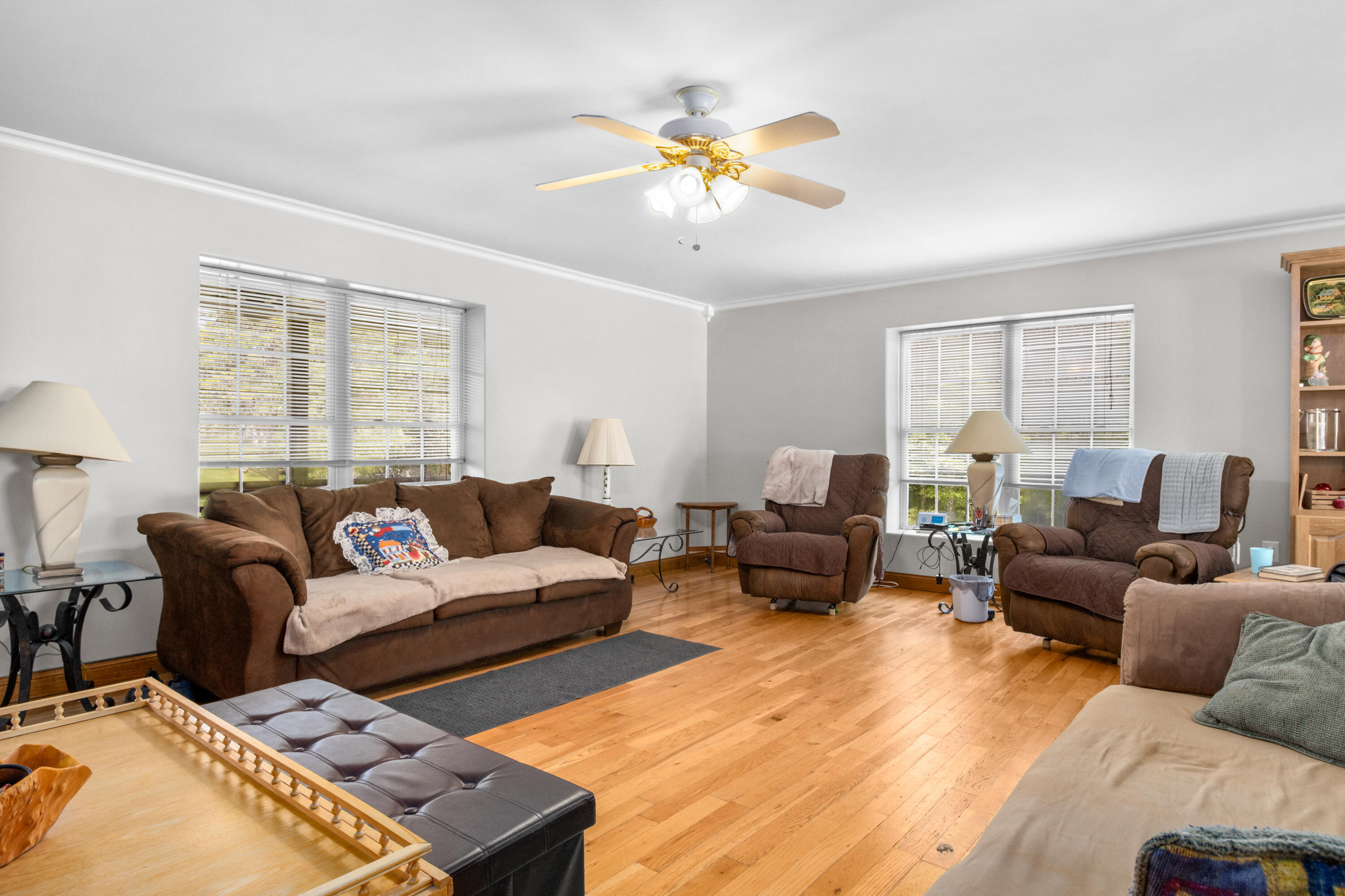 4300 White Oak Road Property Photo 7