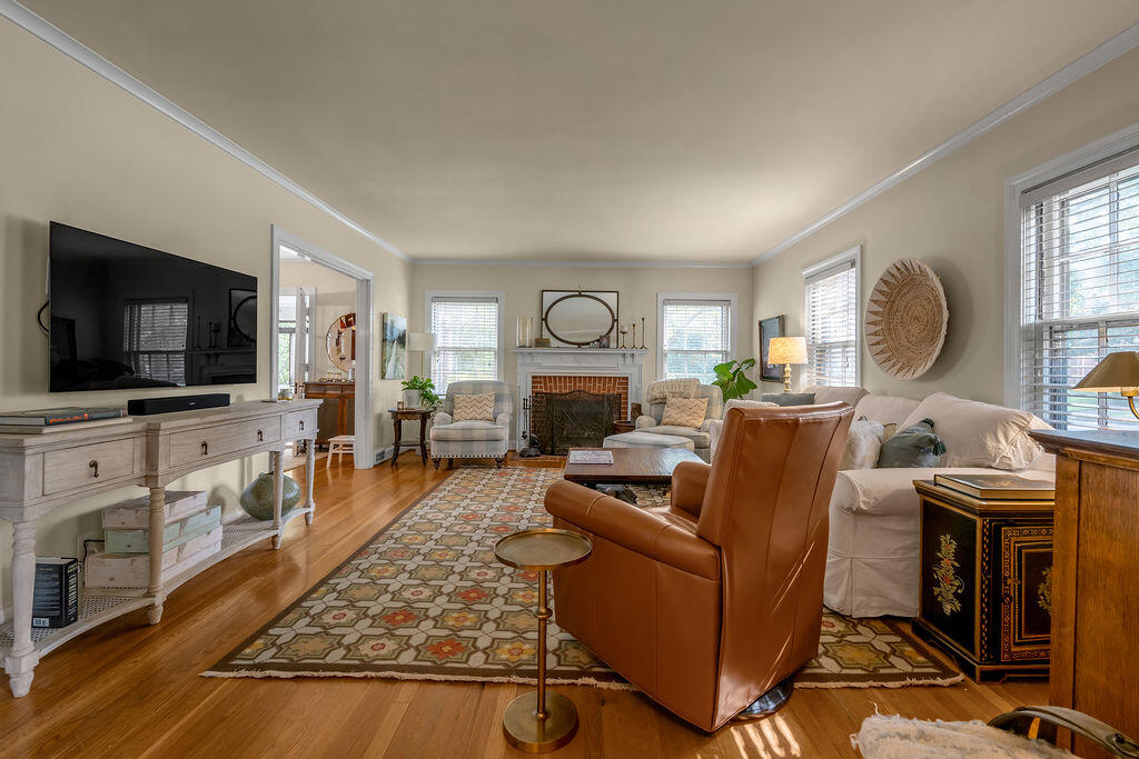 160 Romany Road Property Photo 4