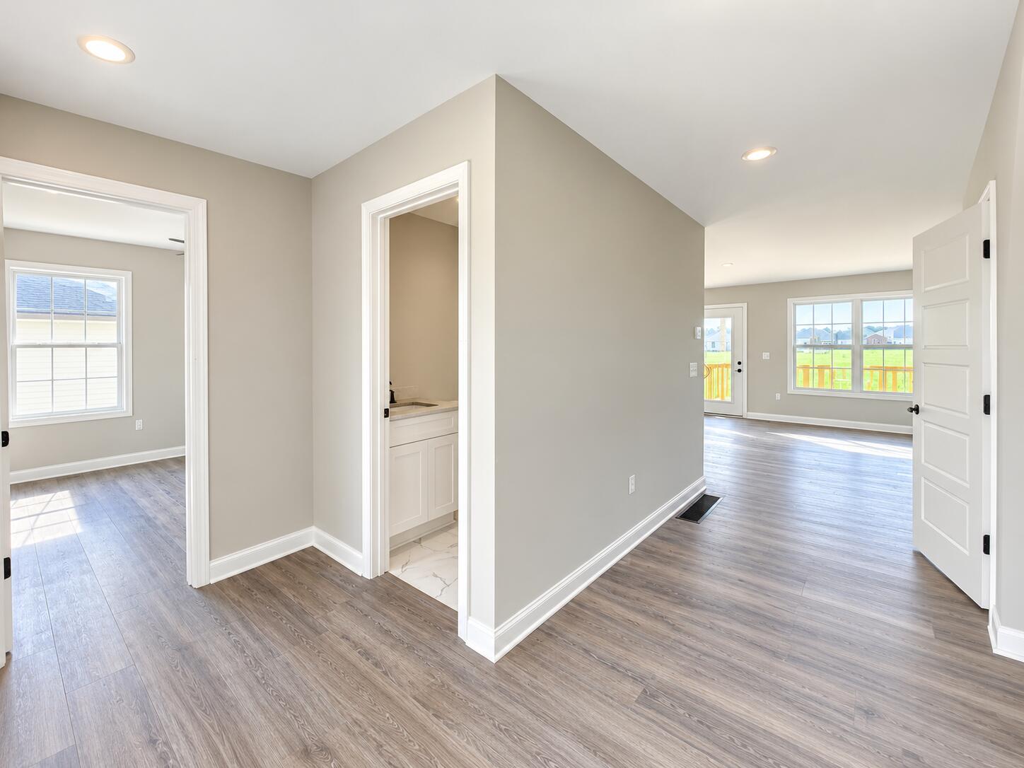 275 Stoney Creek Way Property Photo 2