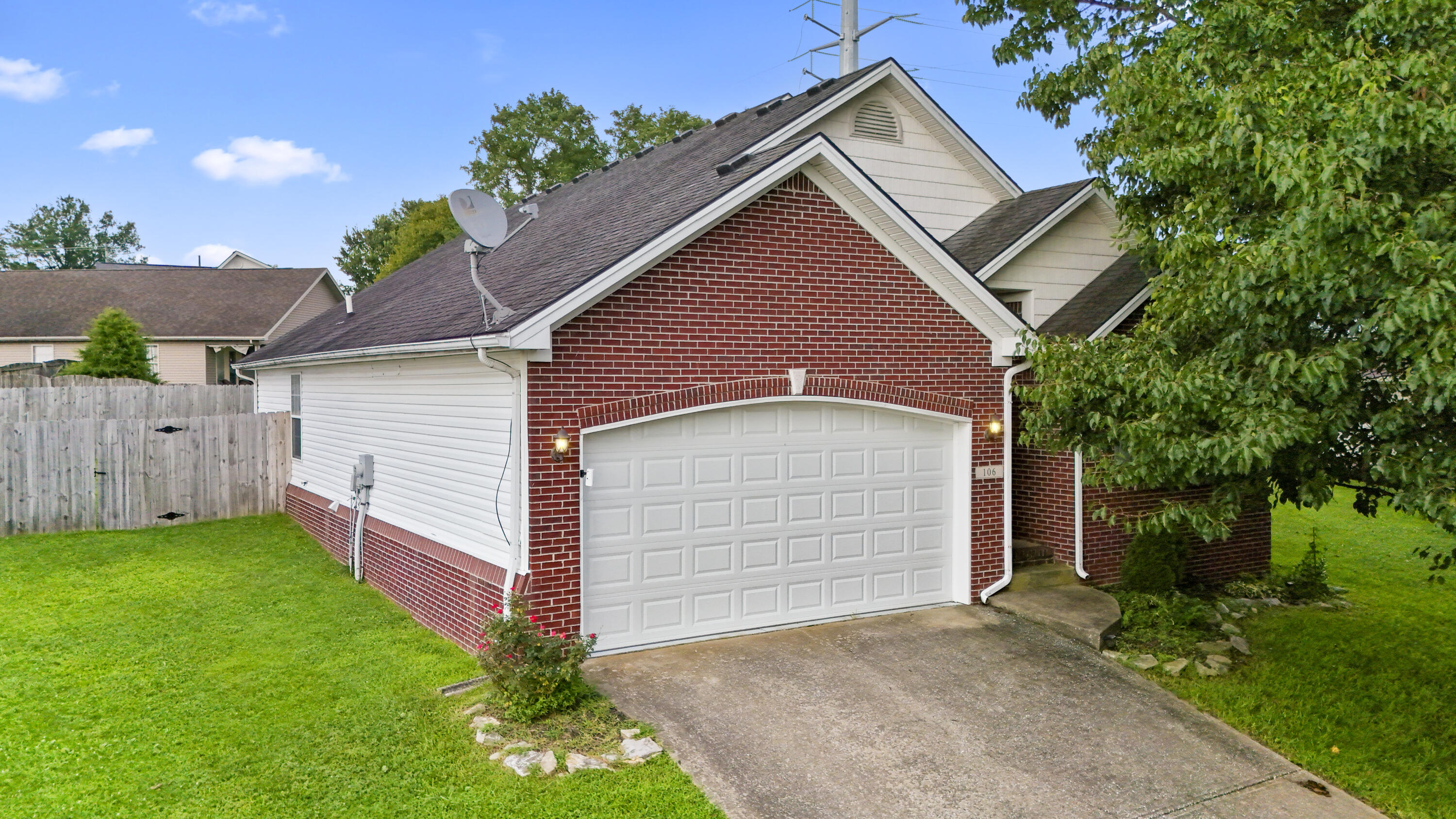 106 Final Turn Circle Property Photo 3
