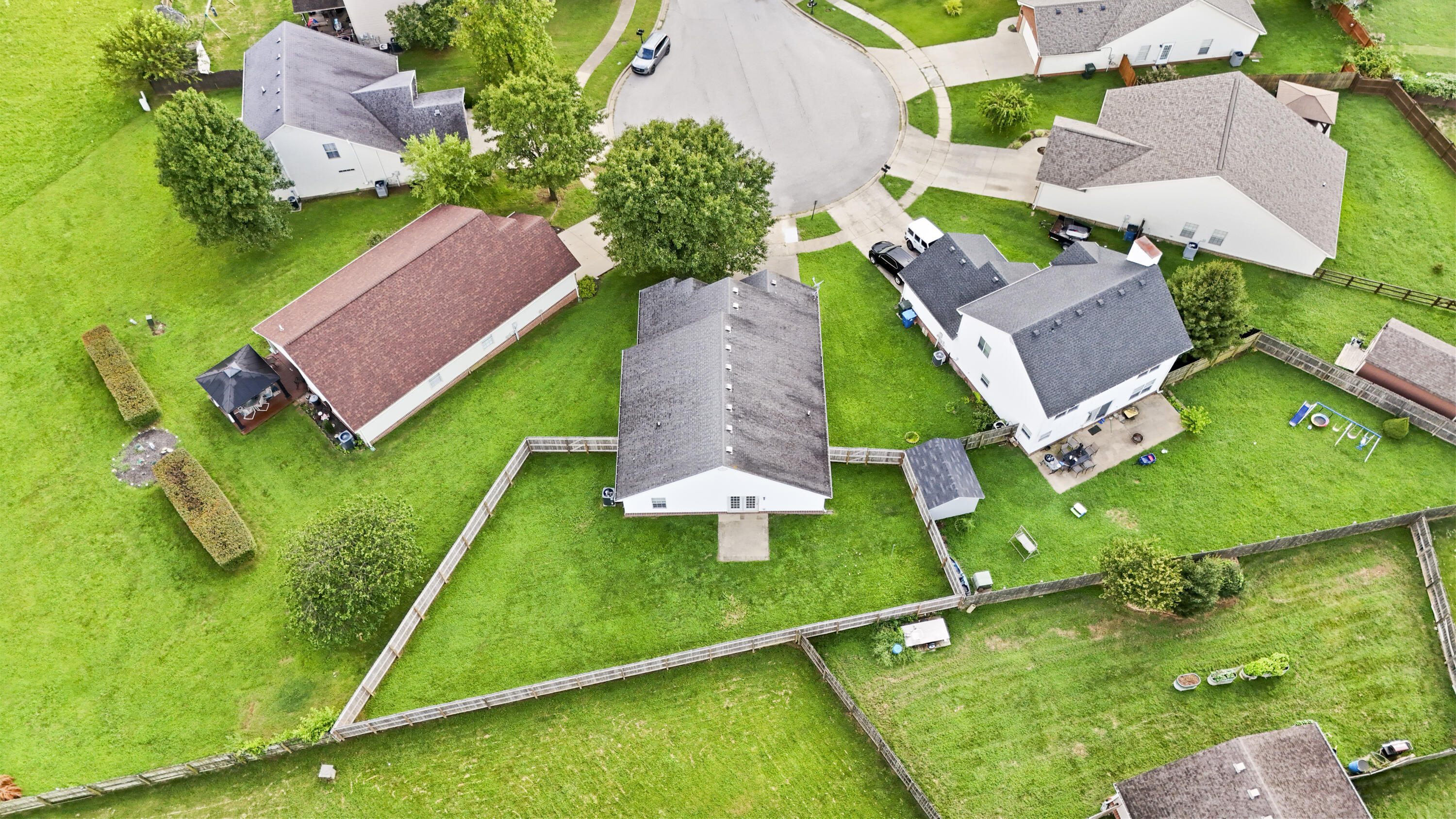 106 Final Turn Circle Property Photo 4
