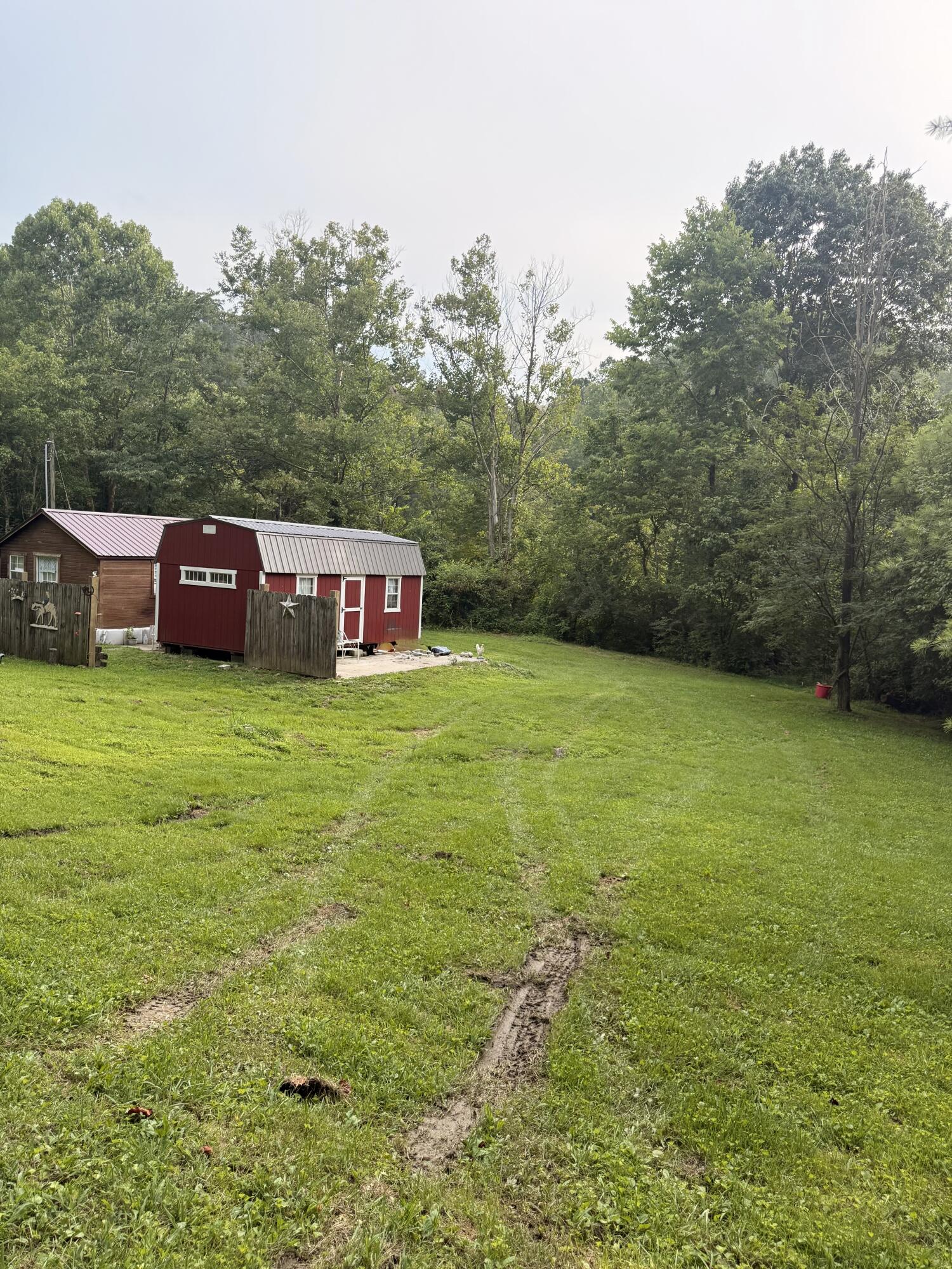 1005 Trusty Road Property Photo 11