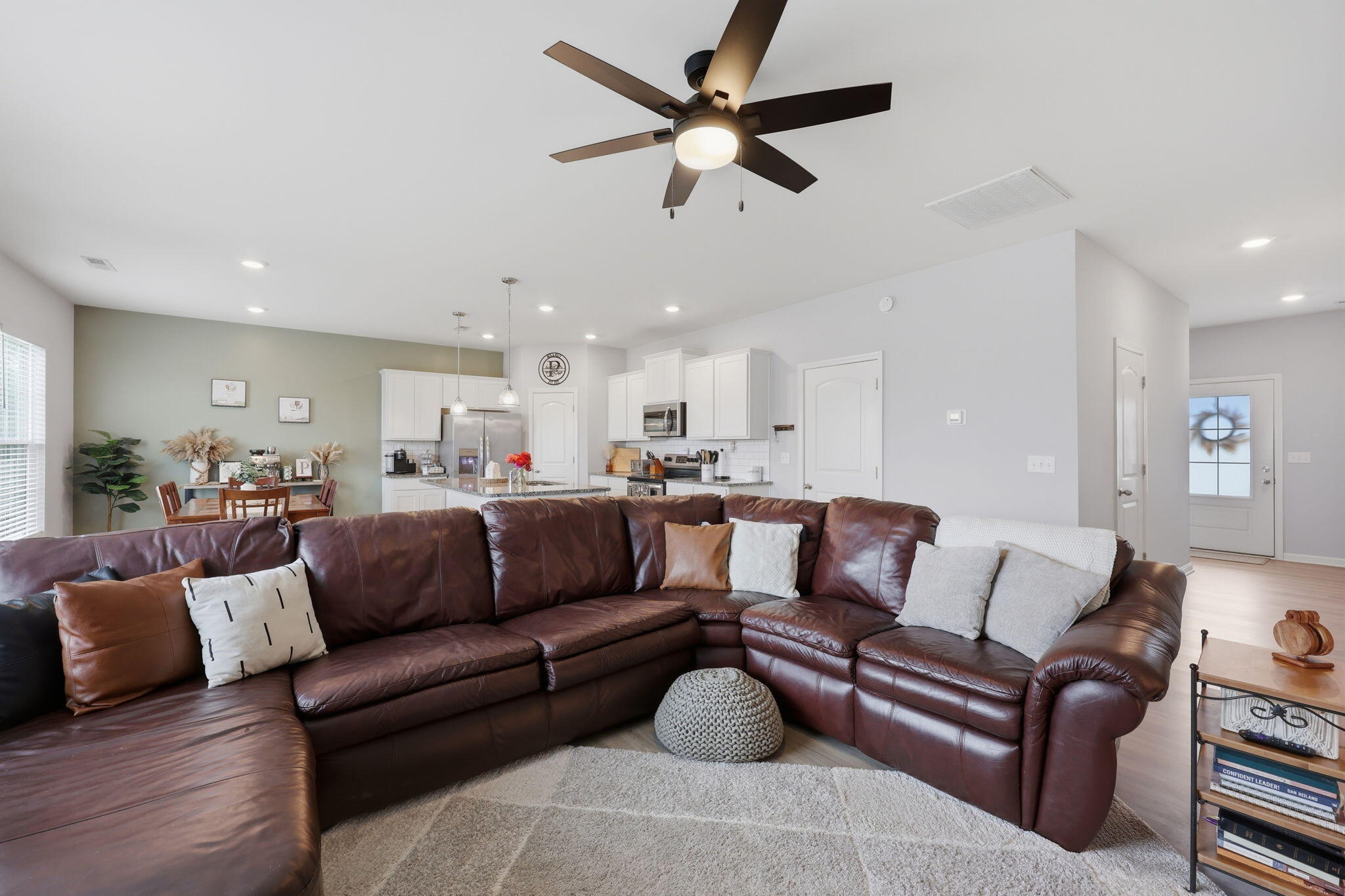 1556 Flemishbond Path Property Photo 11