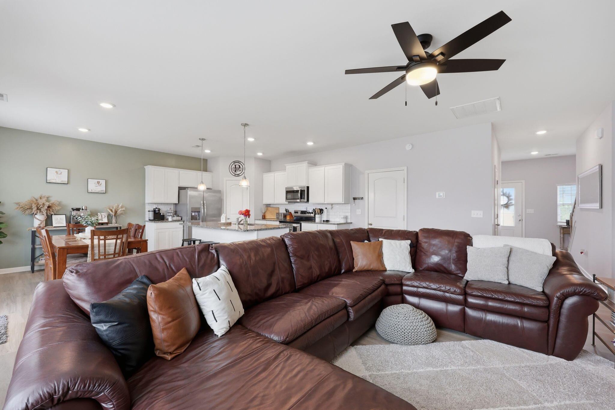 1556 Flemishbond Path Property Photo 12