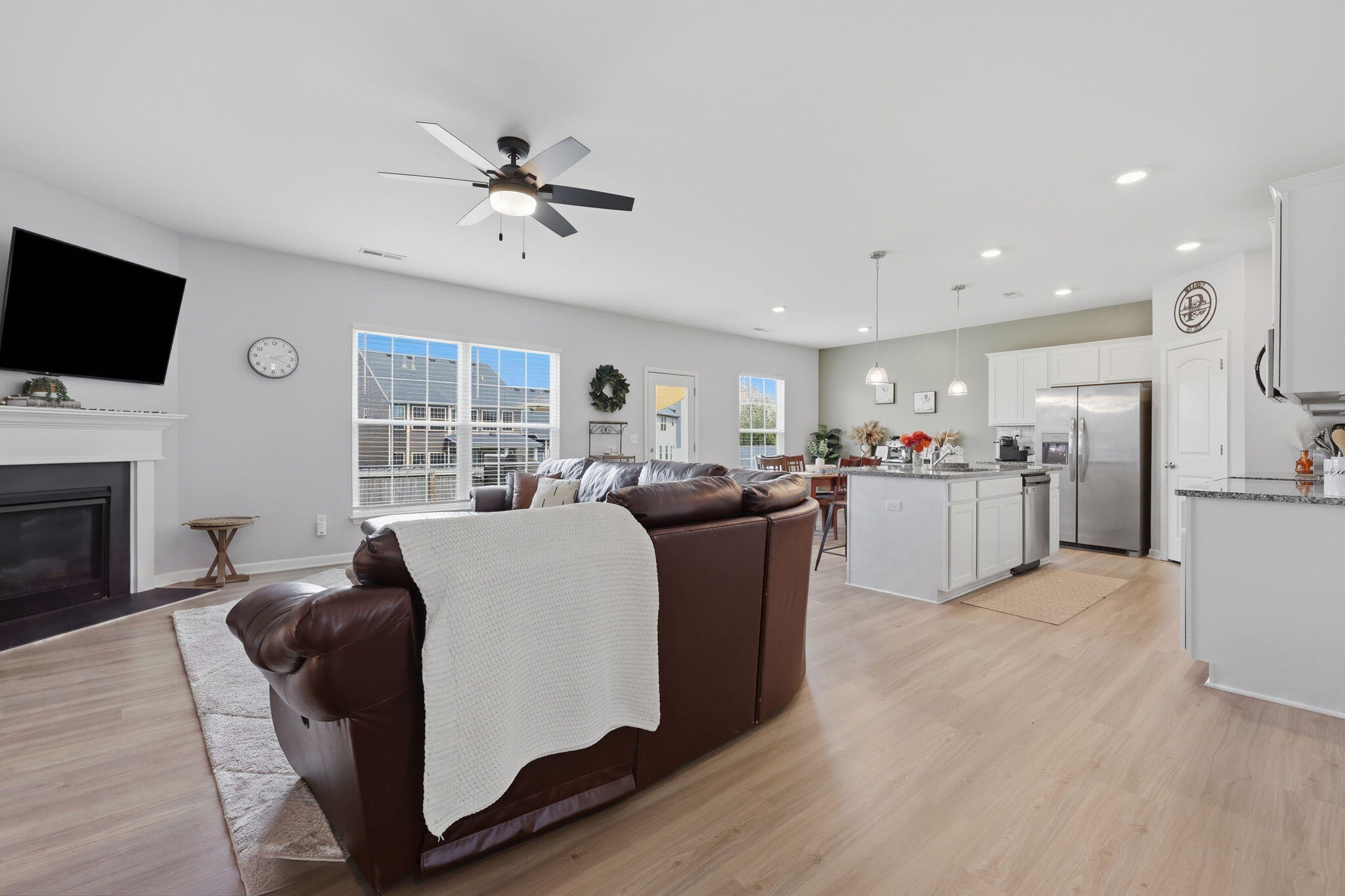 1556 Flemishbond Path Property Photo 13