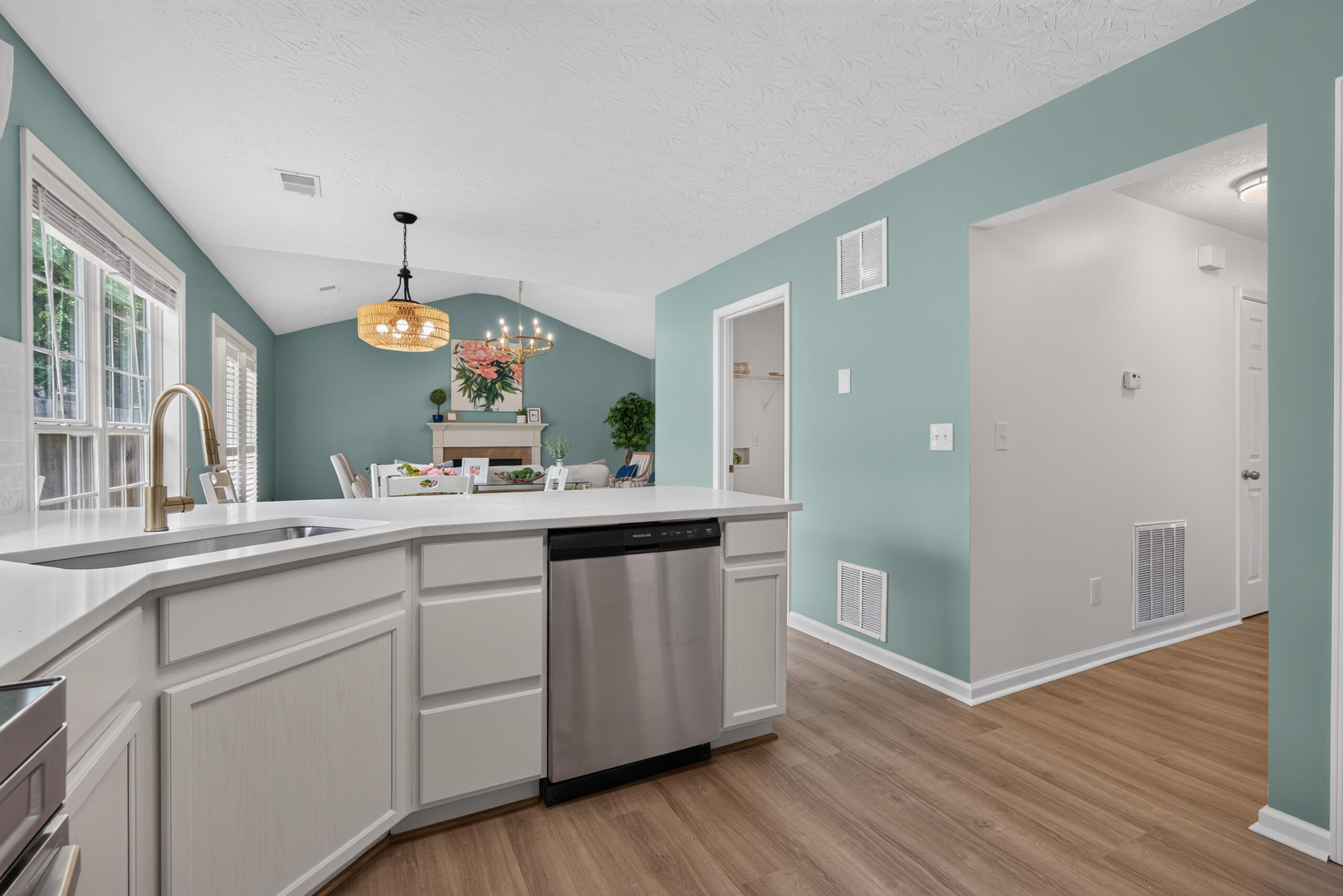 492 Alderbrook Way Property Photo 11