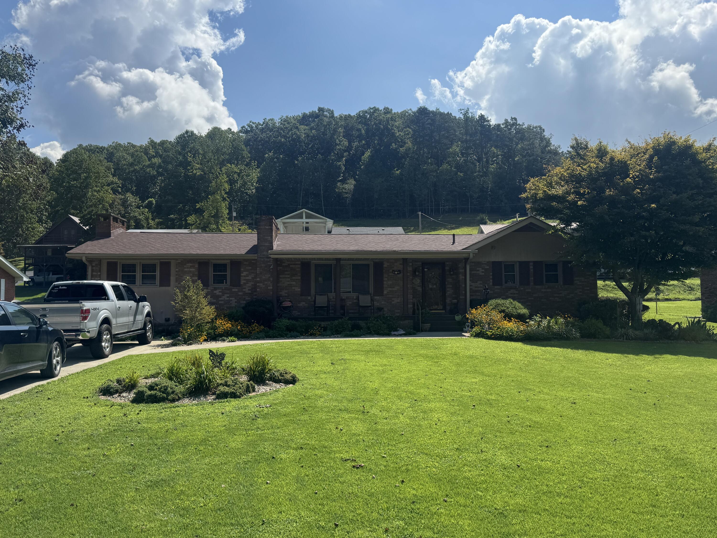 748 Lakeside Drive
